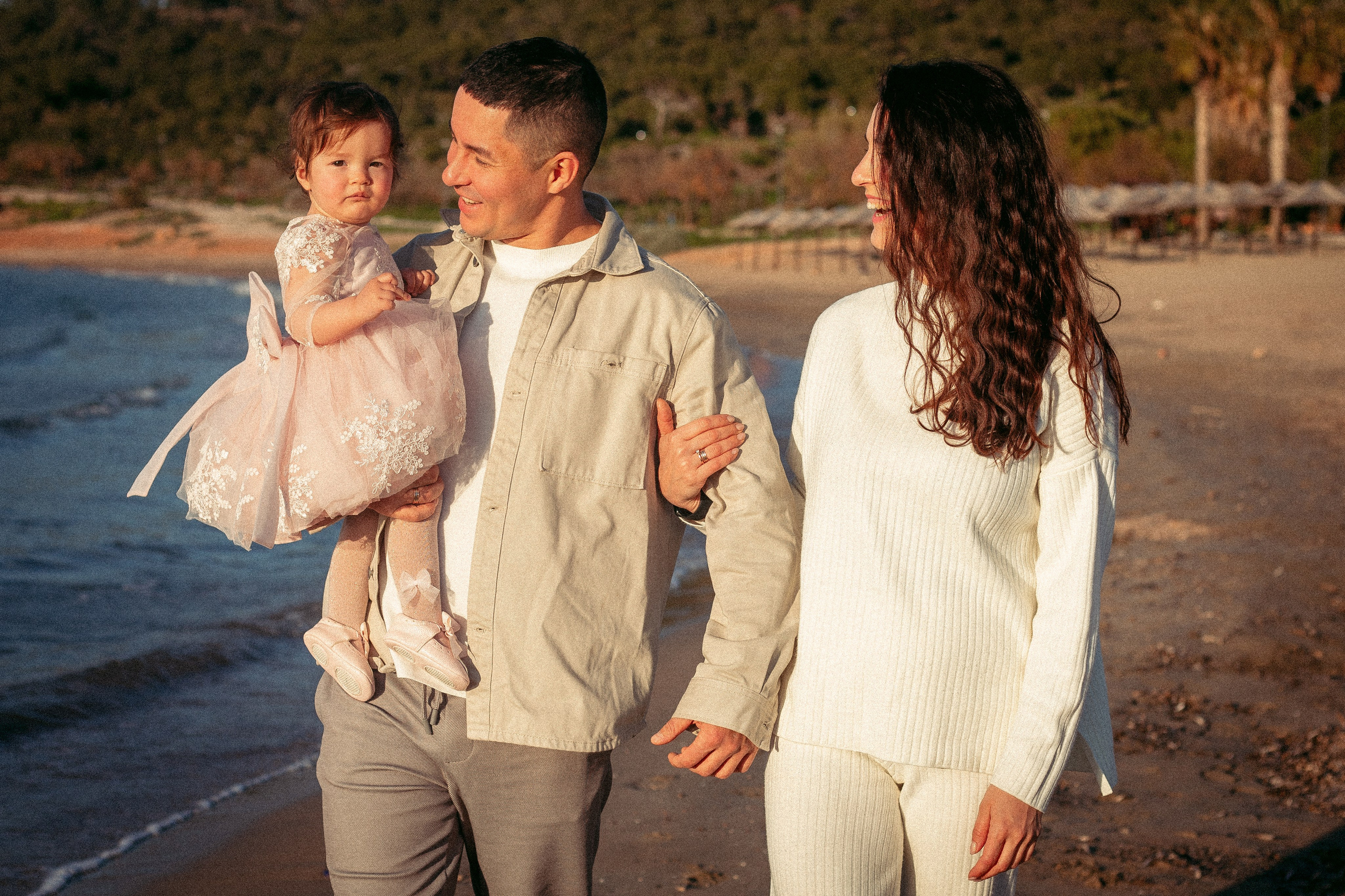 Little Beach Celebration. Family Photographer in Greece