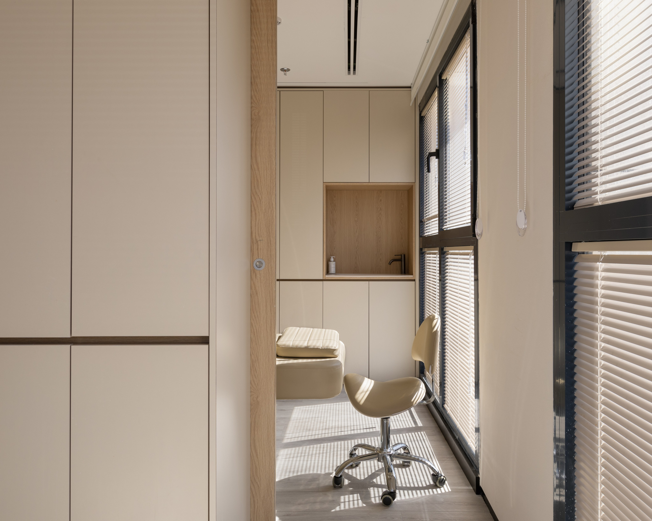 Clinica “Pola”. Project by Hezi Bar Daviv. Tel Aviv. Interior Photography & Video in Israel