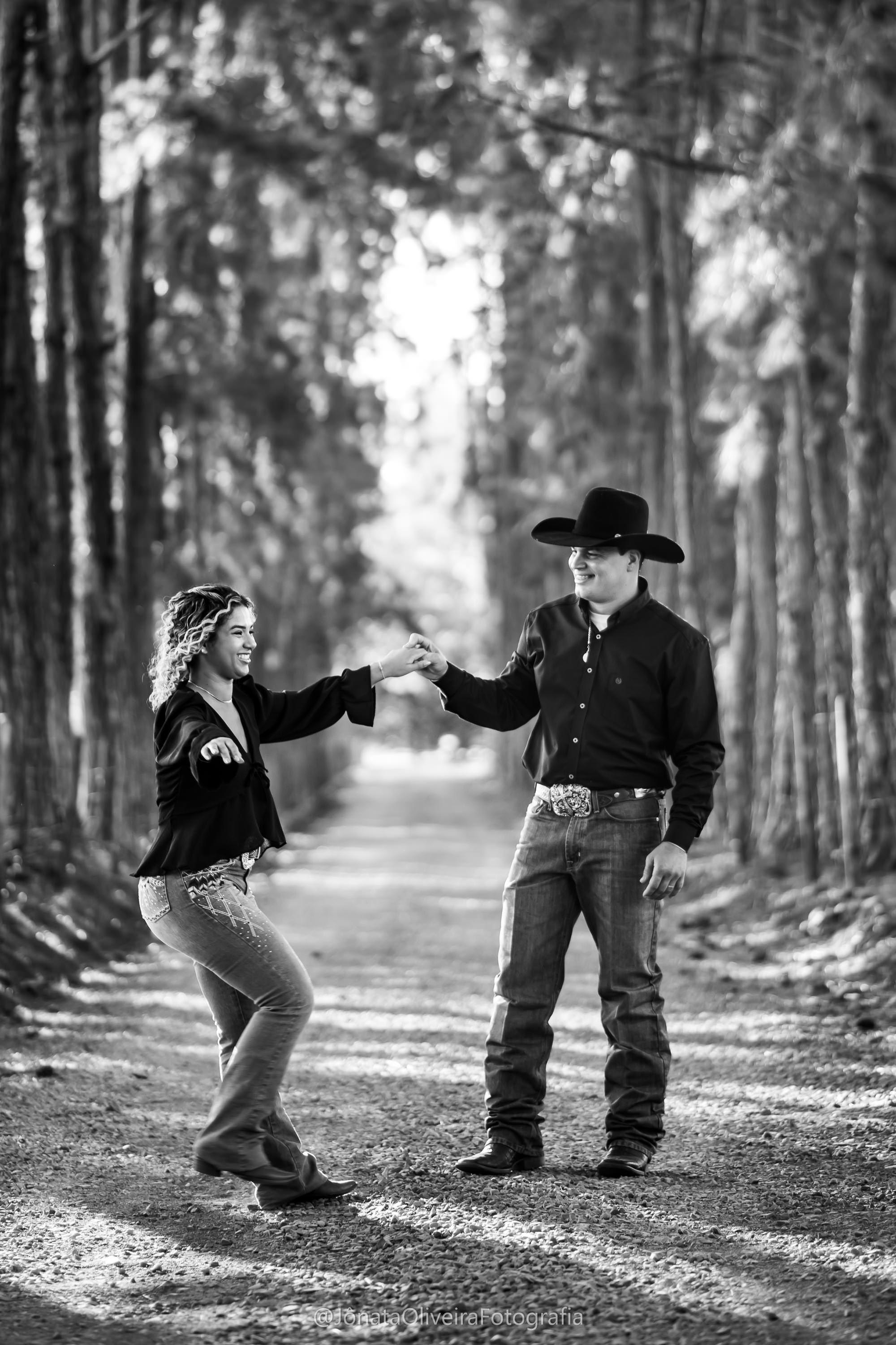 Pre Wedding Luérica e Vinicius. Fotografia de casamentos e ensaios em avaré Jônata Oliveira