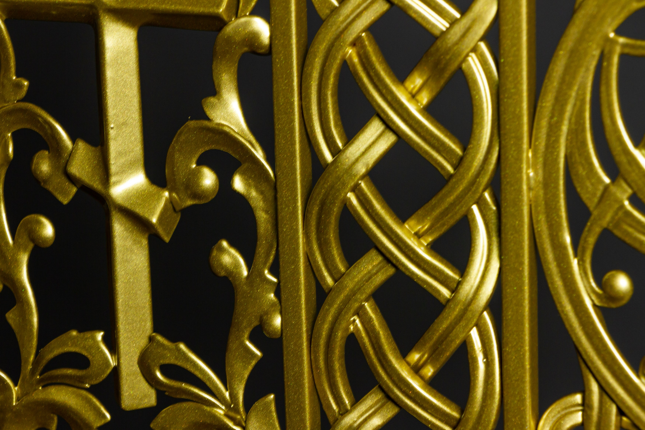 Алтарный семисвечник. Скульптор кузнец Мария Тарлецкая