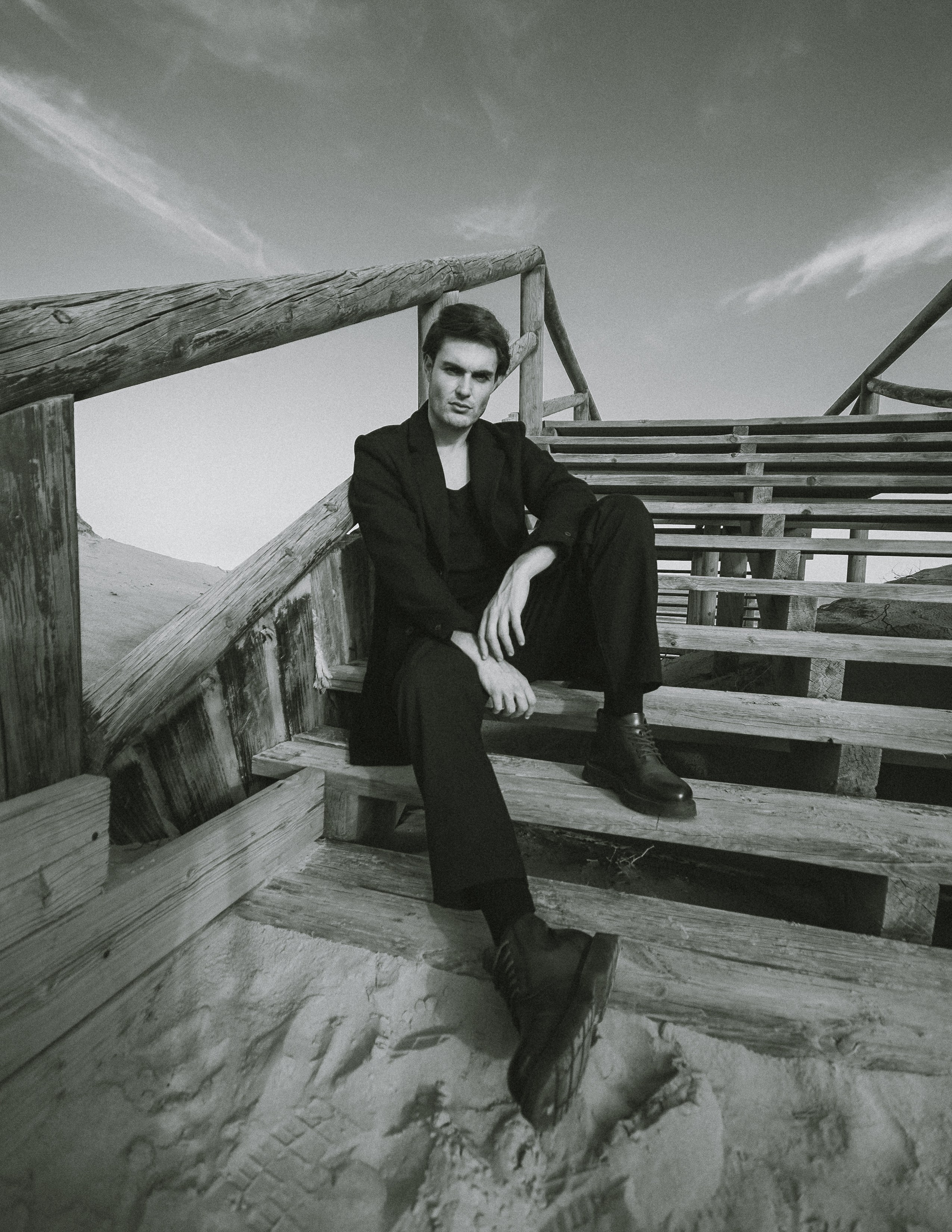 Фотосессия для актера Jaime Medina в дюнах — фотограф Андрей Луковников, Испания (Гуардамар, Аликанте, Торревьеха)