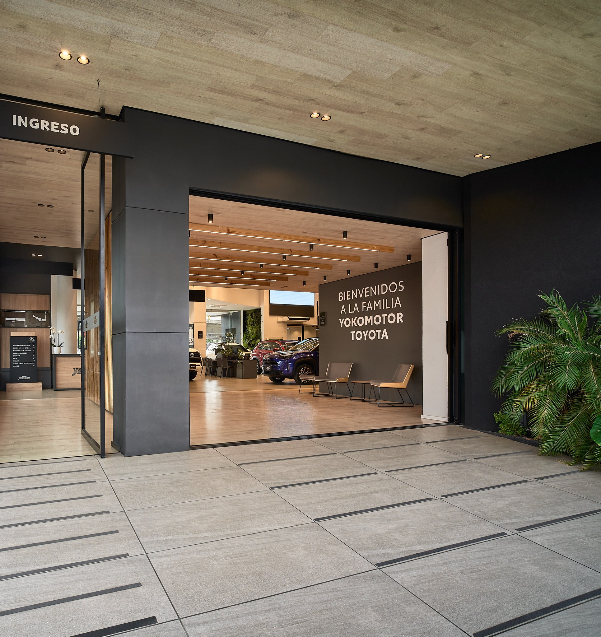 Sesión fotográfica interiorismo Concesionario Toyota Yokomotor