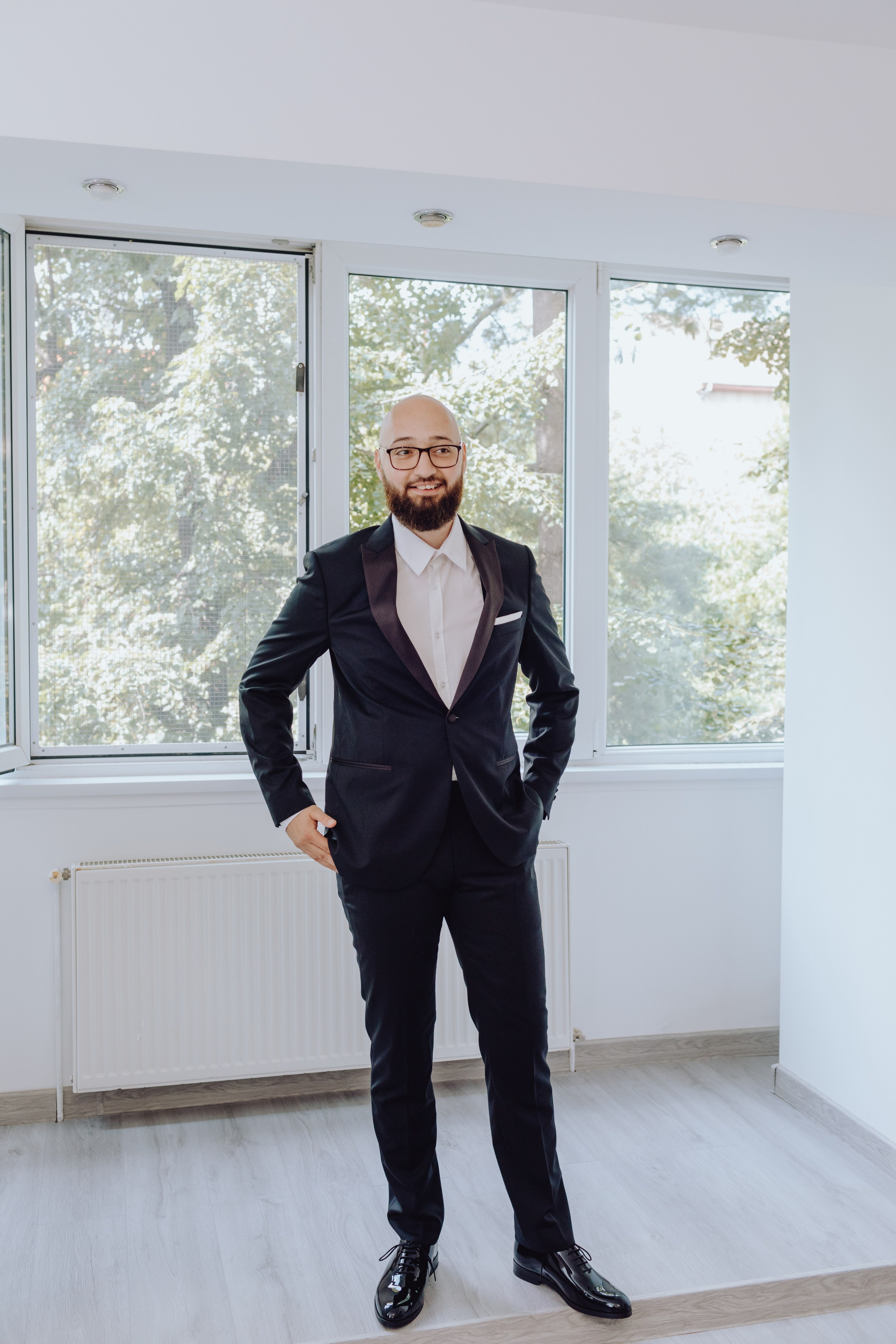 Moise & Delia. Wedding & couple photographer from Romania Rut Vetan