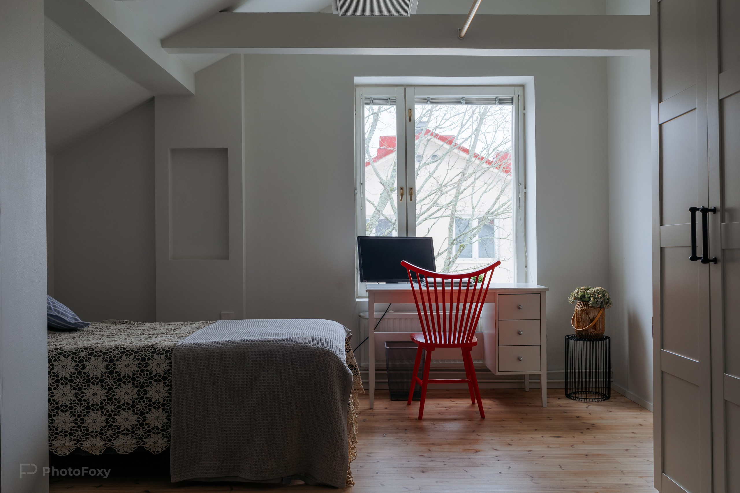 Ullakkoasunto. Valokuvaaja Lahti, Helsinki Elena Salonen