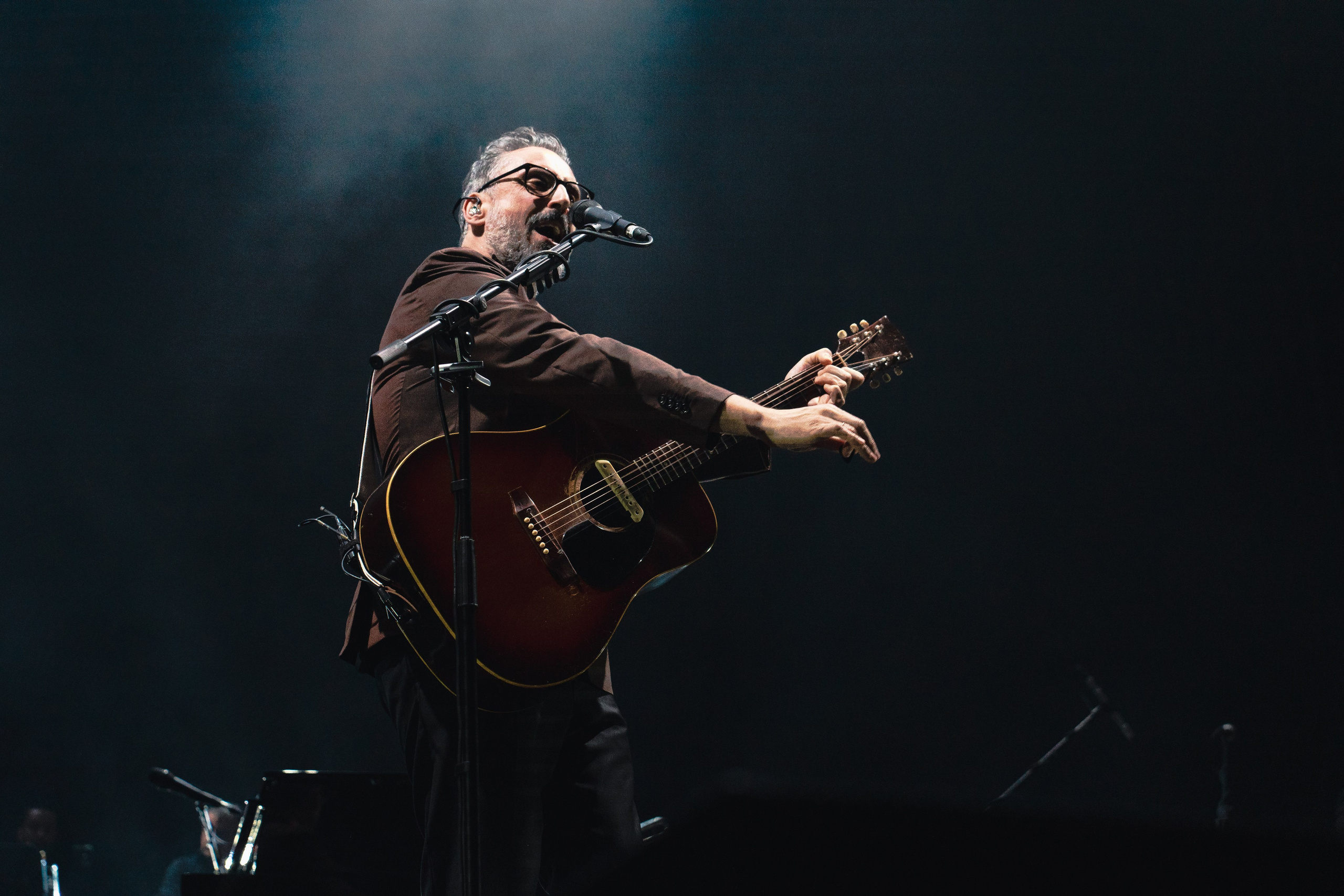 BRUNORI SAS // UNIPOL ARENA BOLOGNA. Francesco Mion // Sport & Live Music Photographer