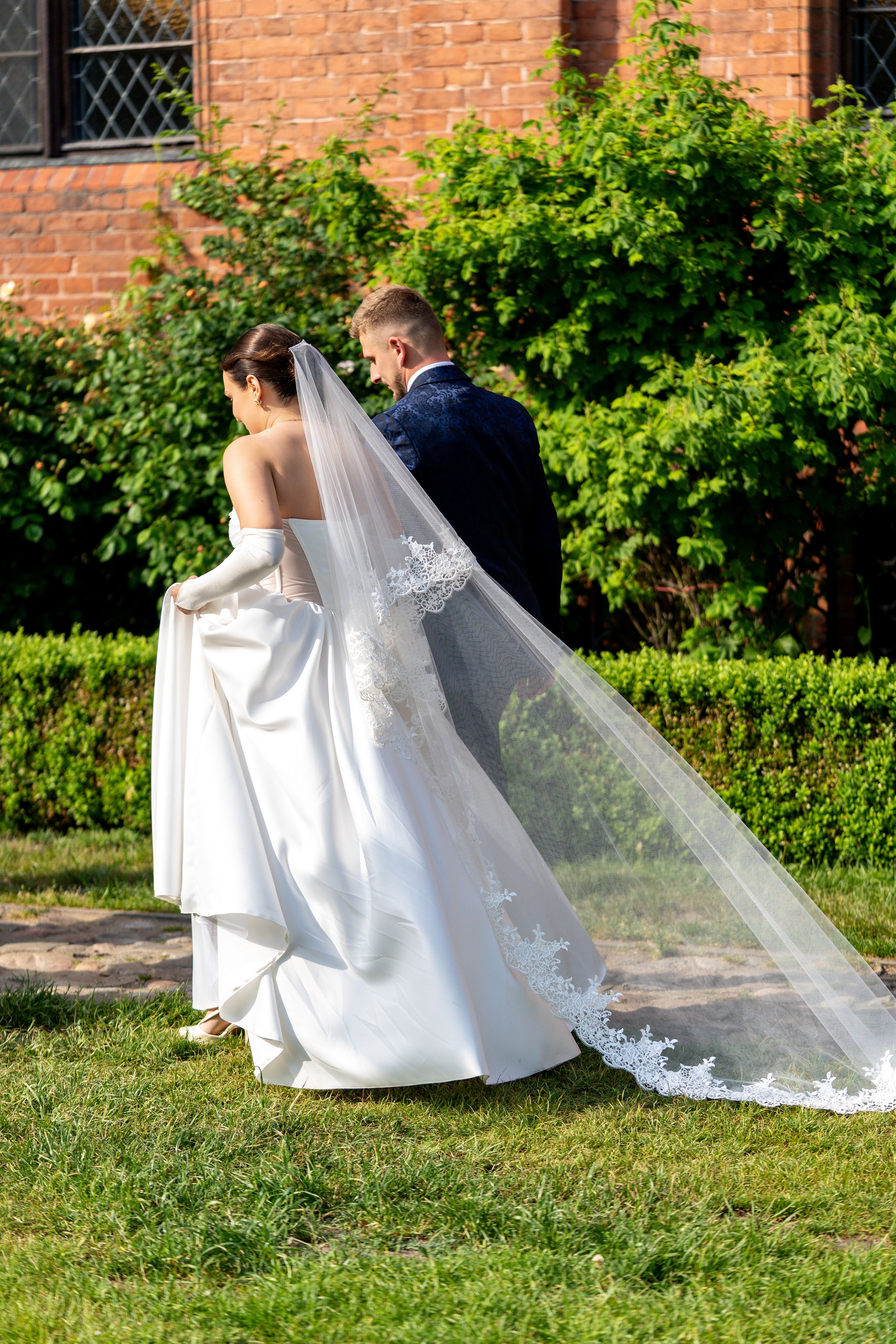 E&N: Zamek w Rzucewie. SL Wedding Photo — Editorial, Elegant & Timeless Wedding Photography in Poland and Across Europe