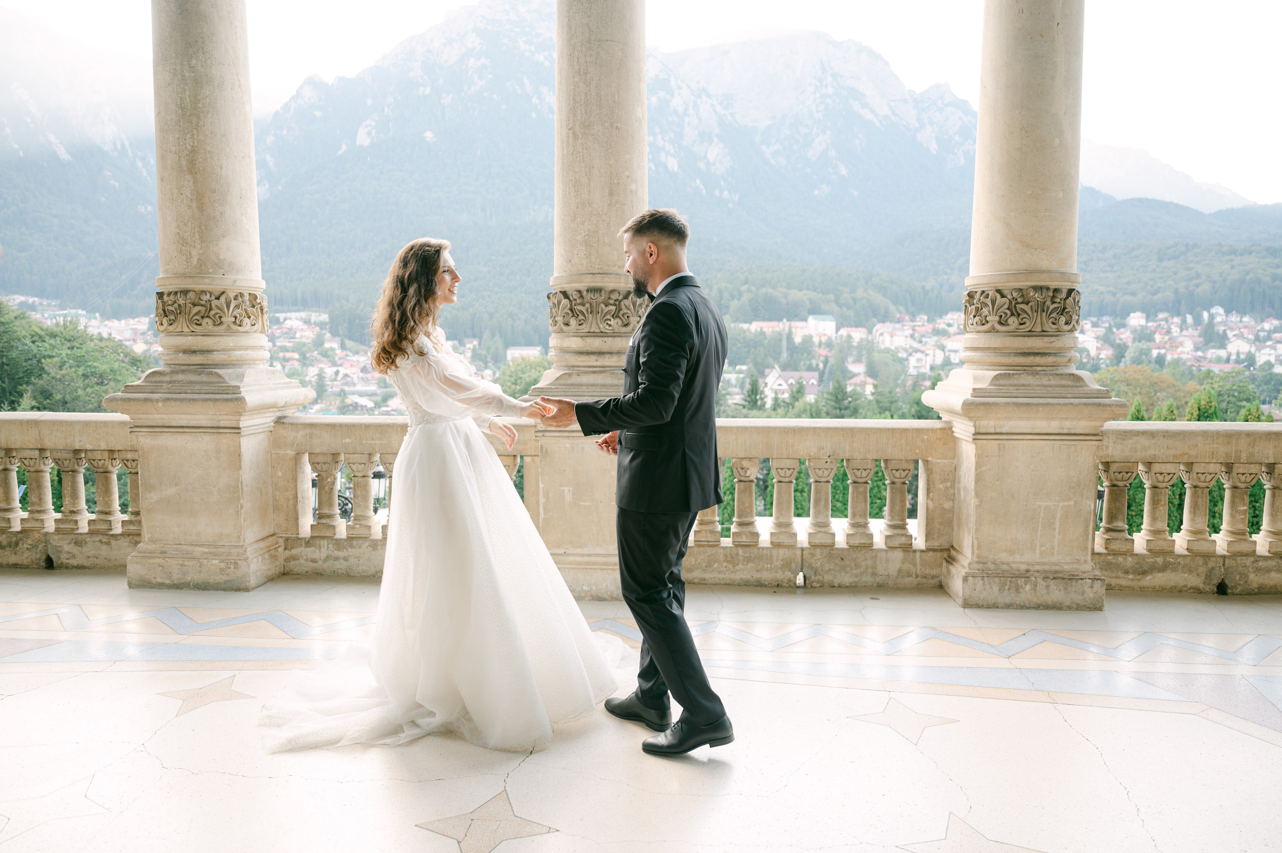 Sedinta foto trash the dress la castelul Cantacuzino