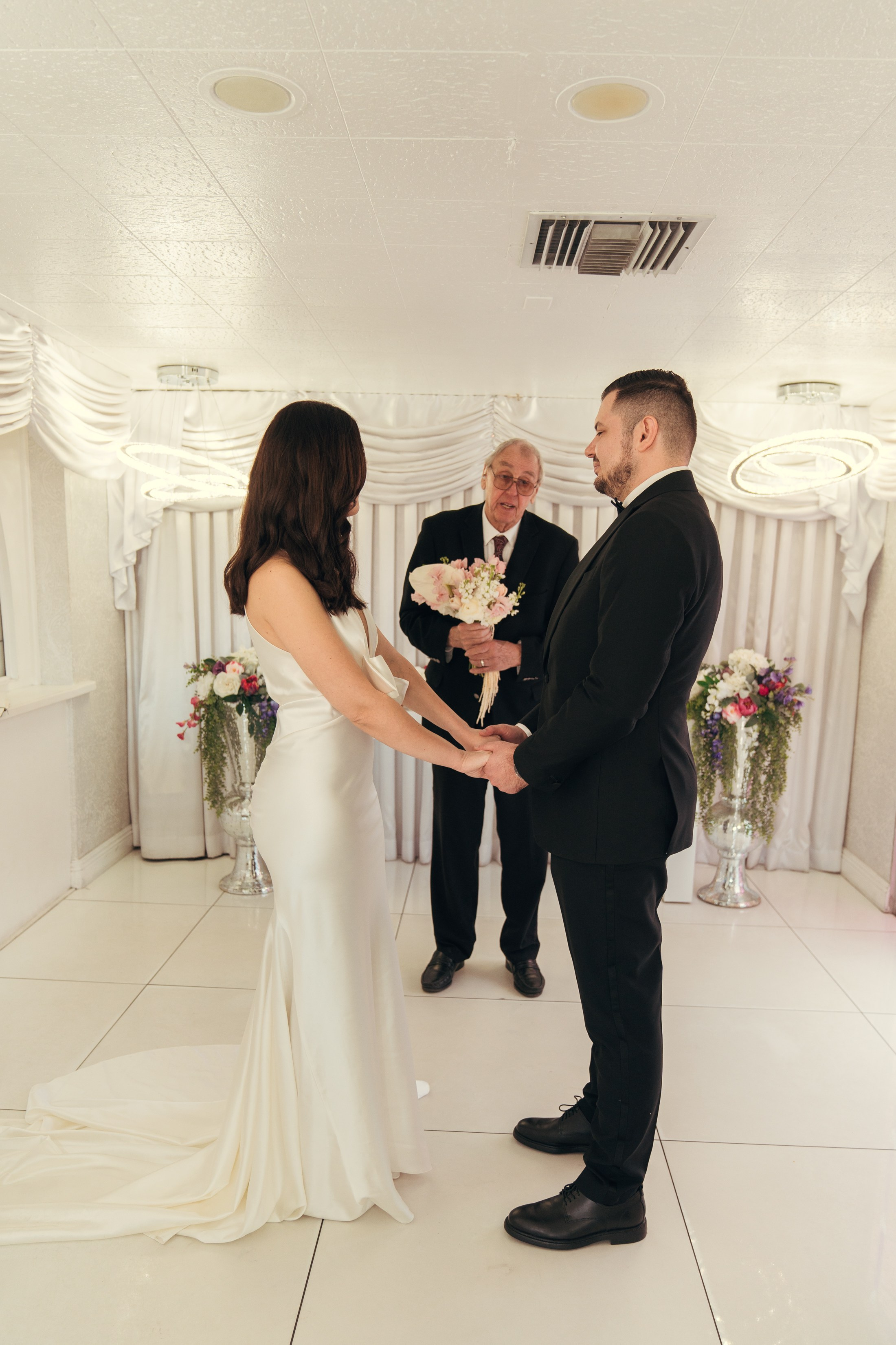 Zenaida&Eros. Wedding & elopement photographer Viktoriya Kravtsov. Las Vegas