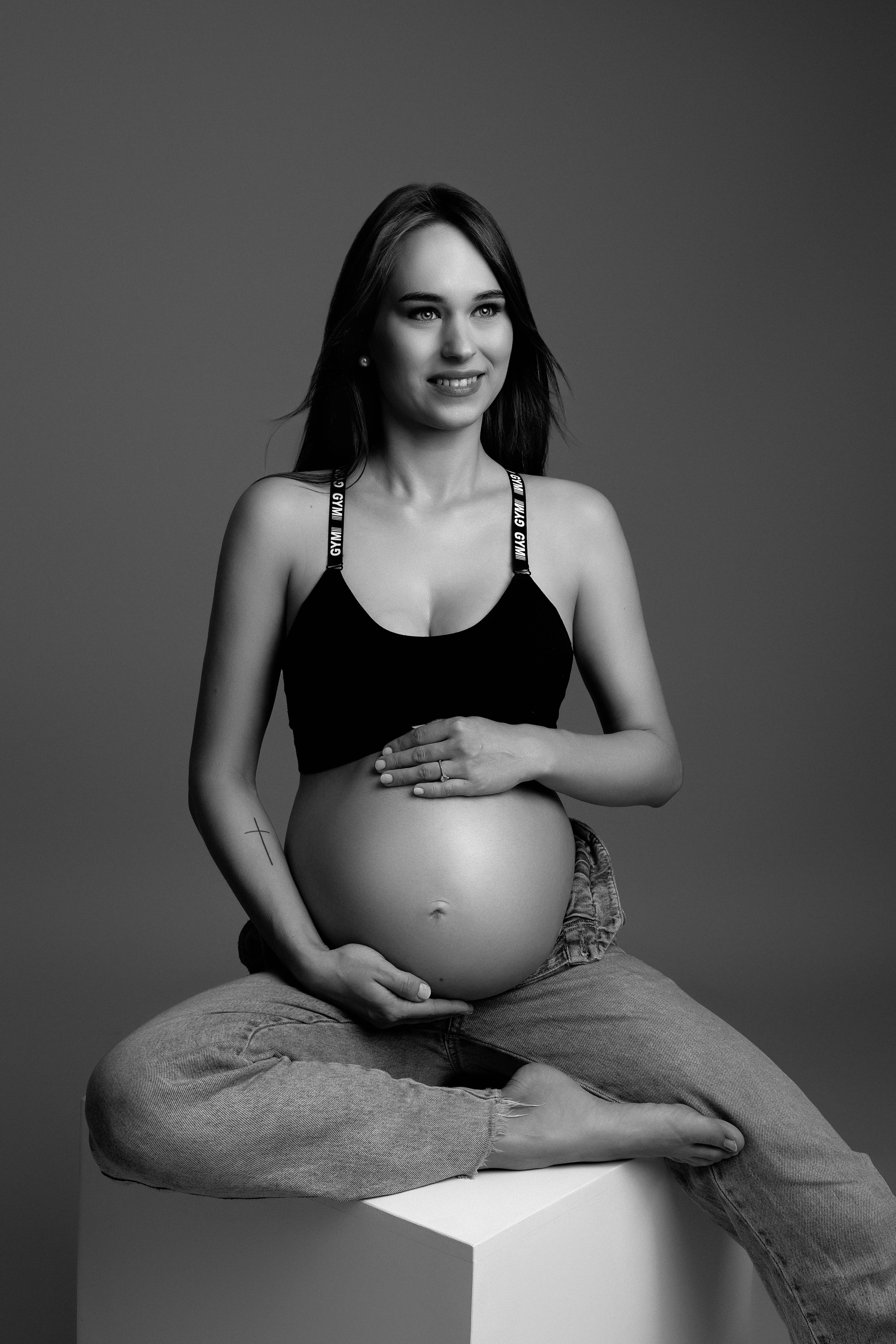 Babybauch. Neugeborene- Schwangerschaft- und Kinder Fotografin in Lehre