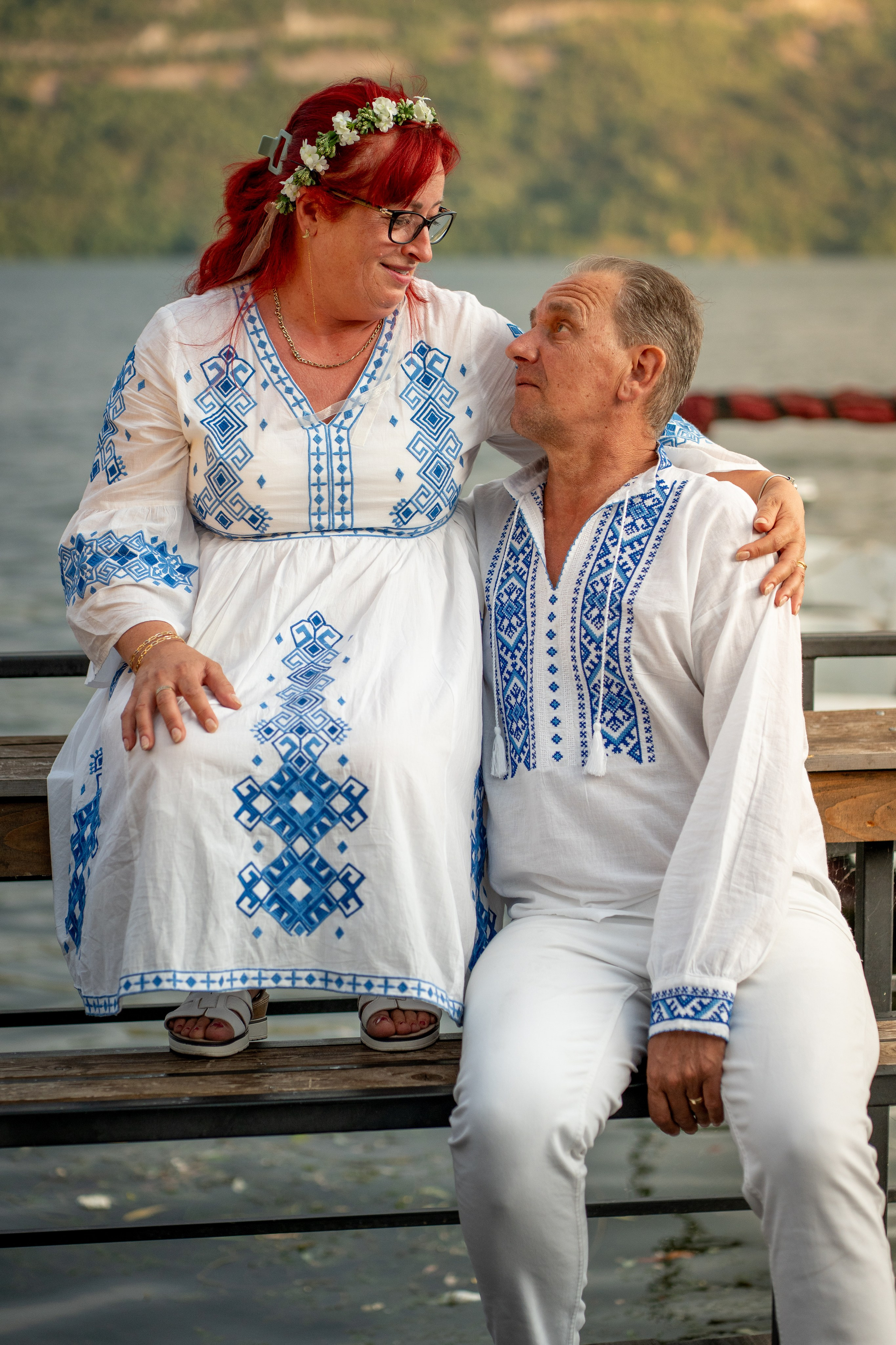 Imortalizează emoția reînnoirii jurămintelor la Nunta de Argint printr-o ședință foto profesională. Momente autentice, povești de iubire. Fotograf de evenimente, portret si lifestyle