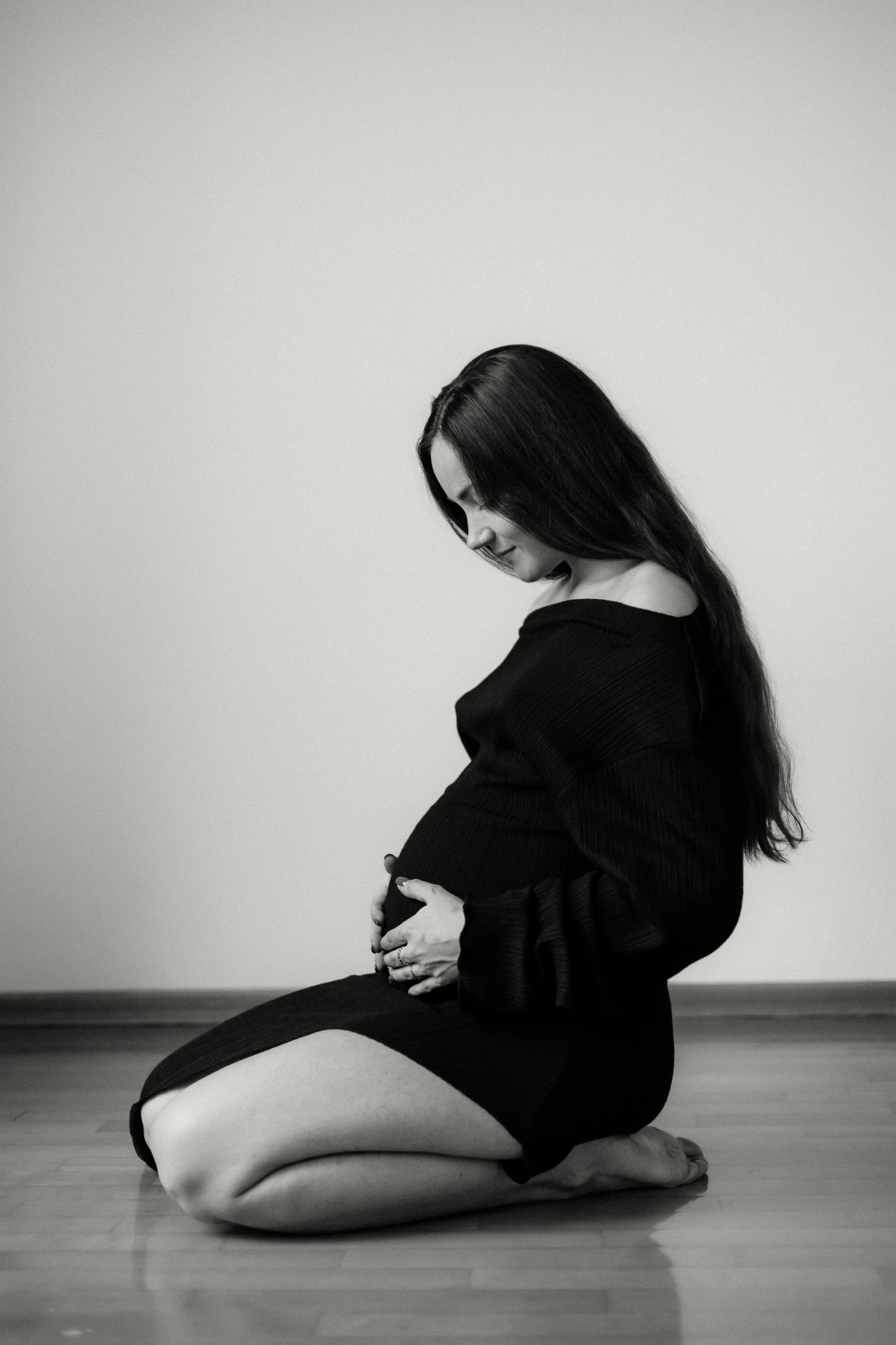 Pregnancy shooting at home. Elena Gorobets. Photographer in Zagreb