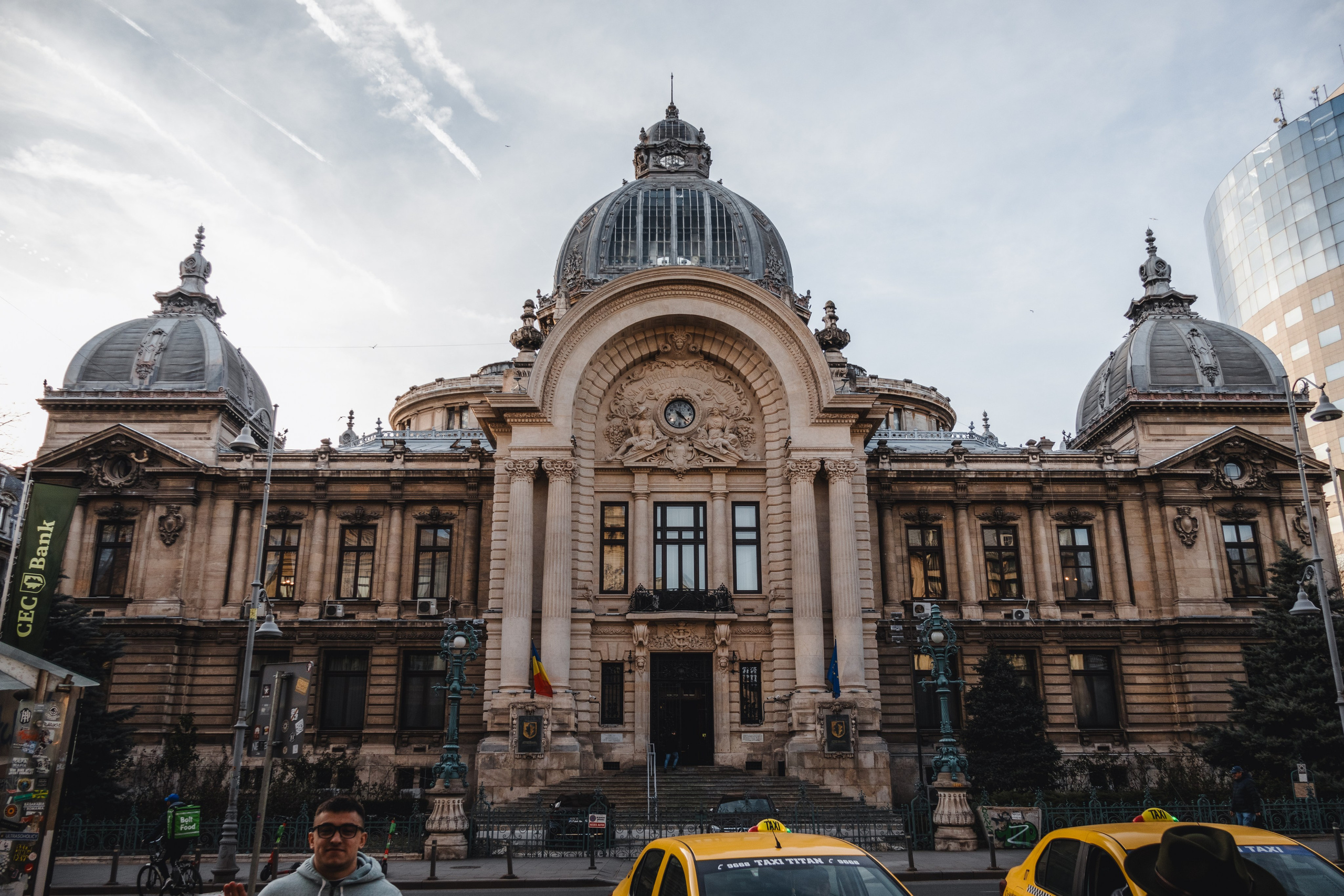 Bucharest. Дизайнер и Фотограф в Кишинёве Бусуйок Станислав