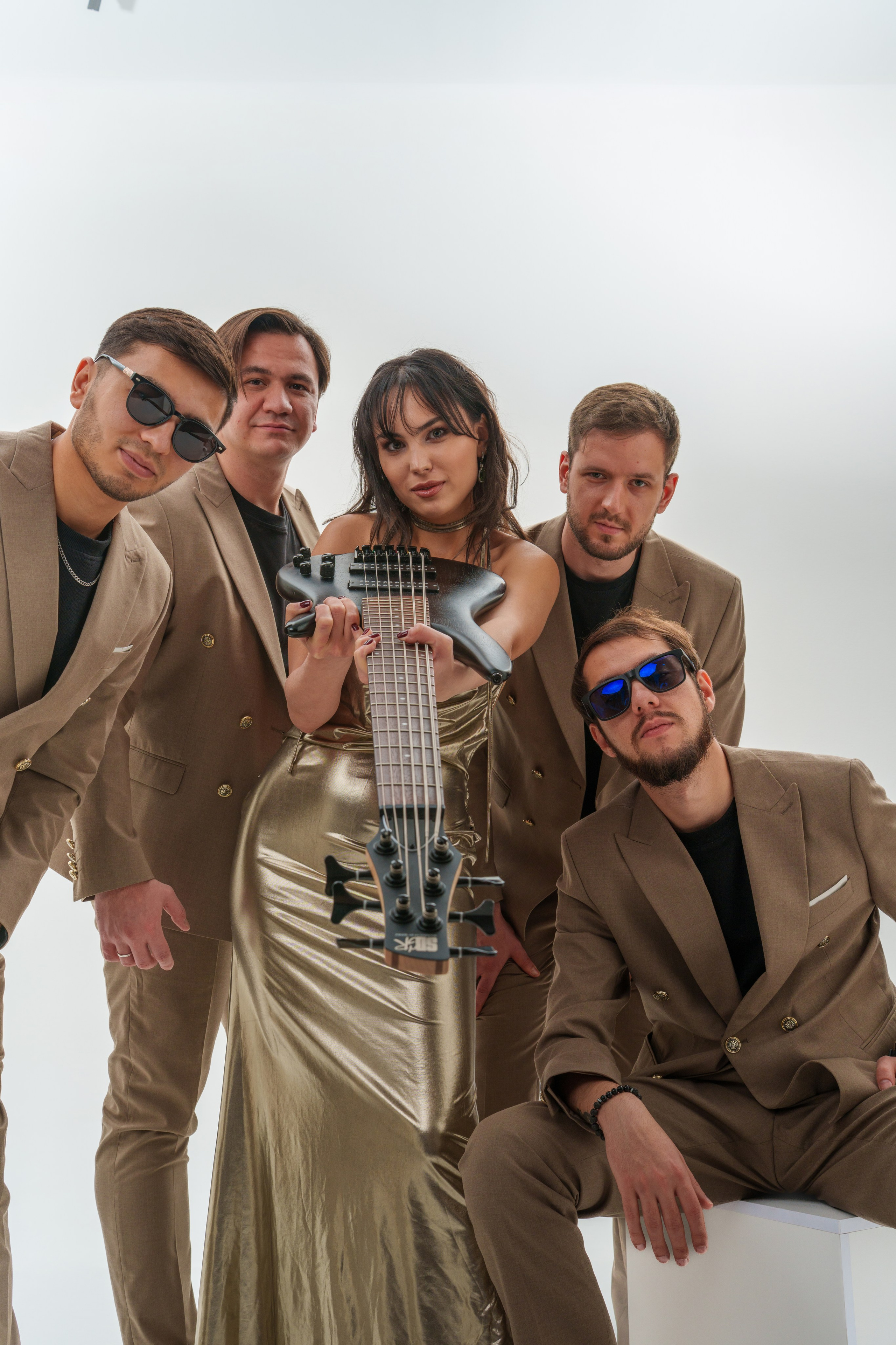 Violet Band. Nifty photography — коммерческий и портретный фотограф в Ташкенте. Студийная и выездная съёмка