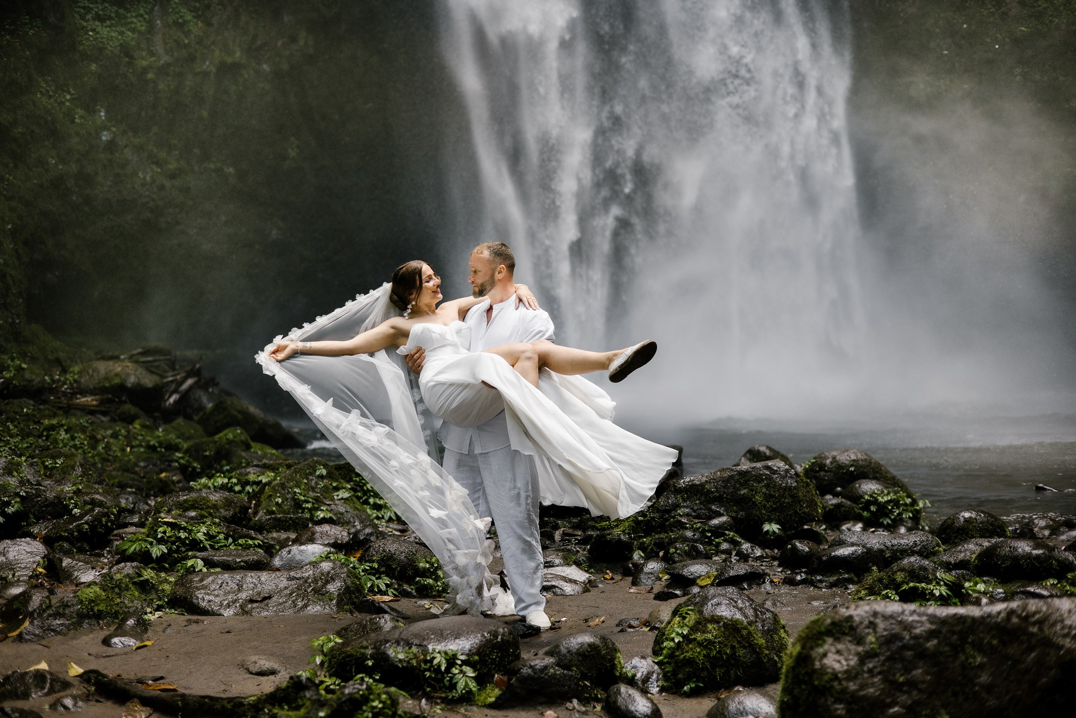 Family wedding. Getitfeel — Aesthetic Photography and Videography