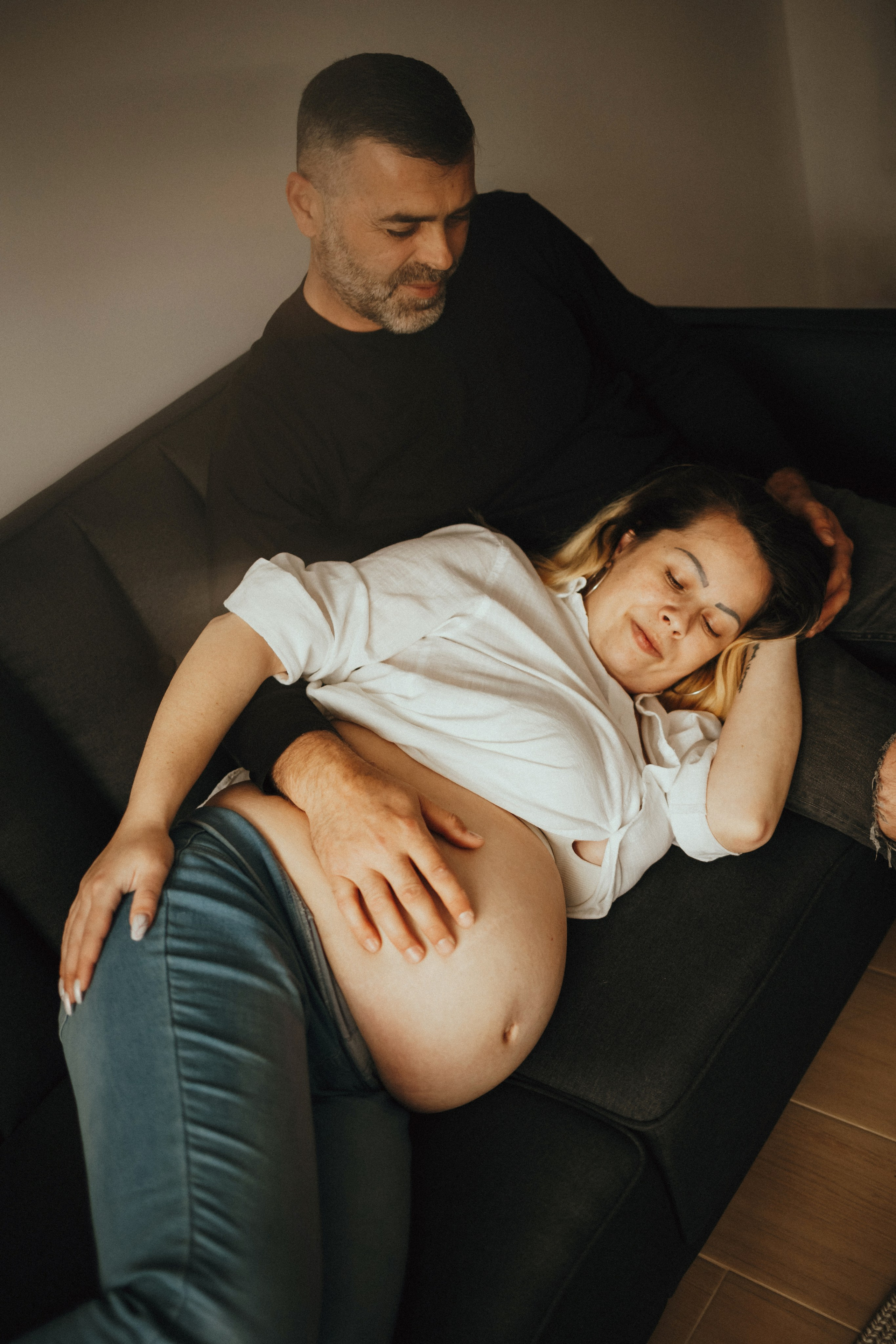 Ședințe foto pentru gravide. Fotograf de familie în Oradea Katsiaryna Ciortan