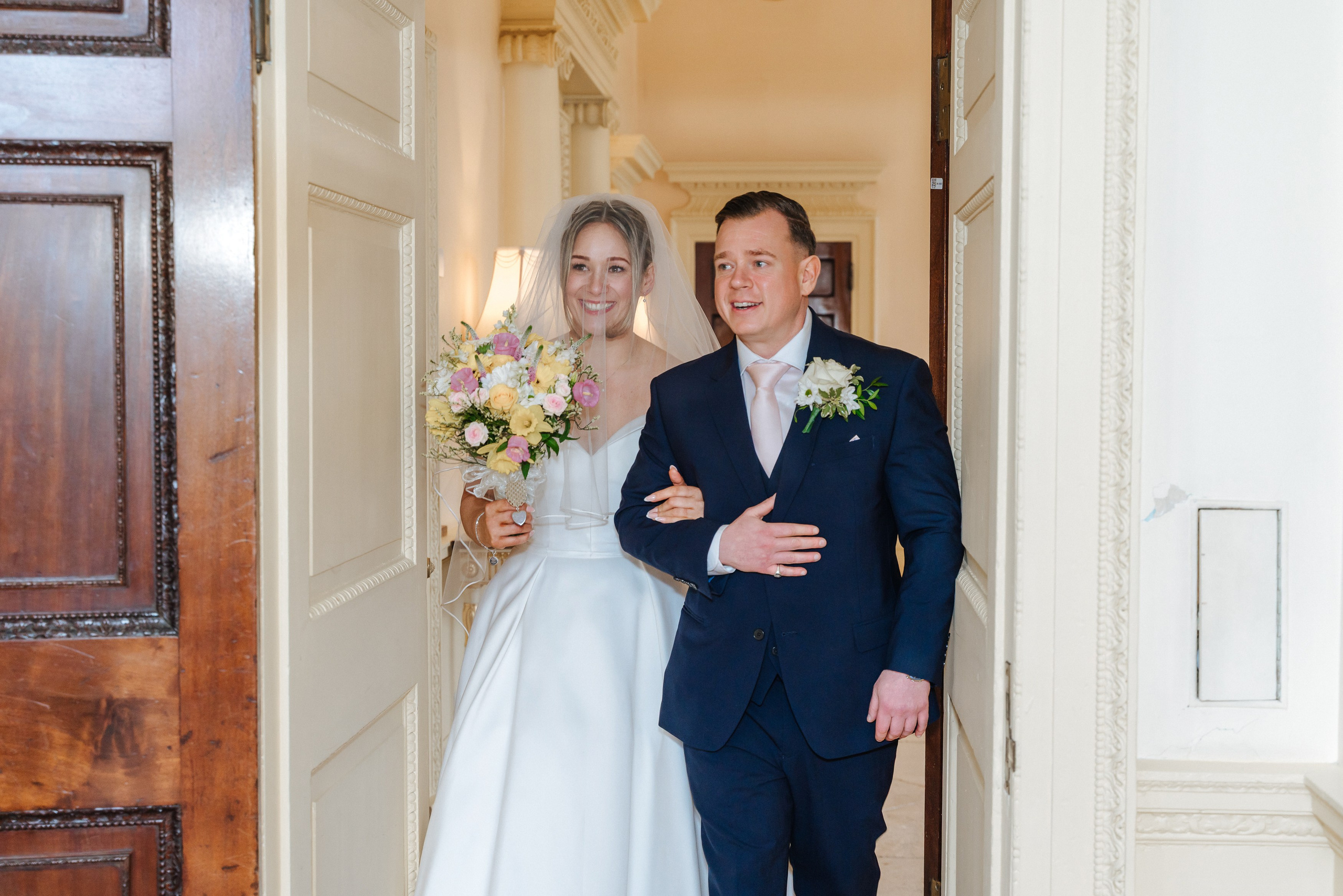 Luke and Nicola’s wedding at Danson House. Photographer in England Ekaterina Romanova