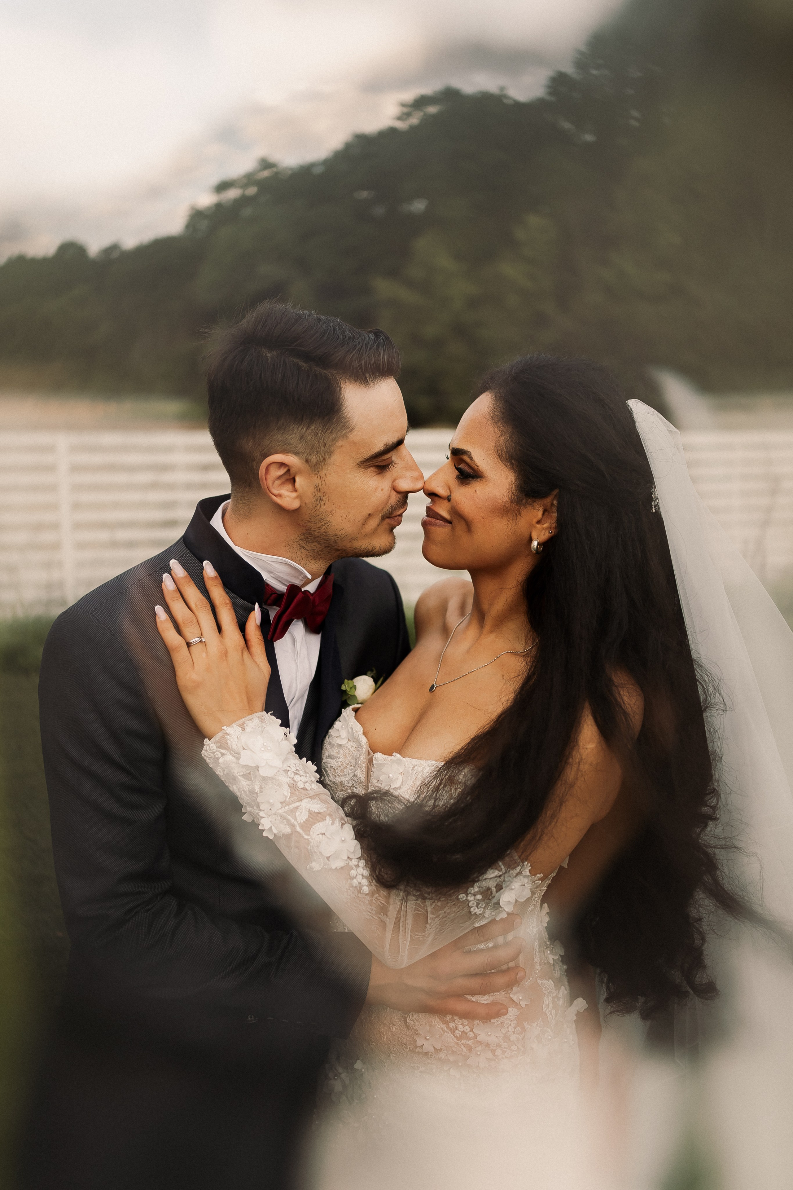 fotografii cuplu romantice in gradina