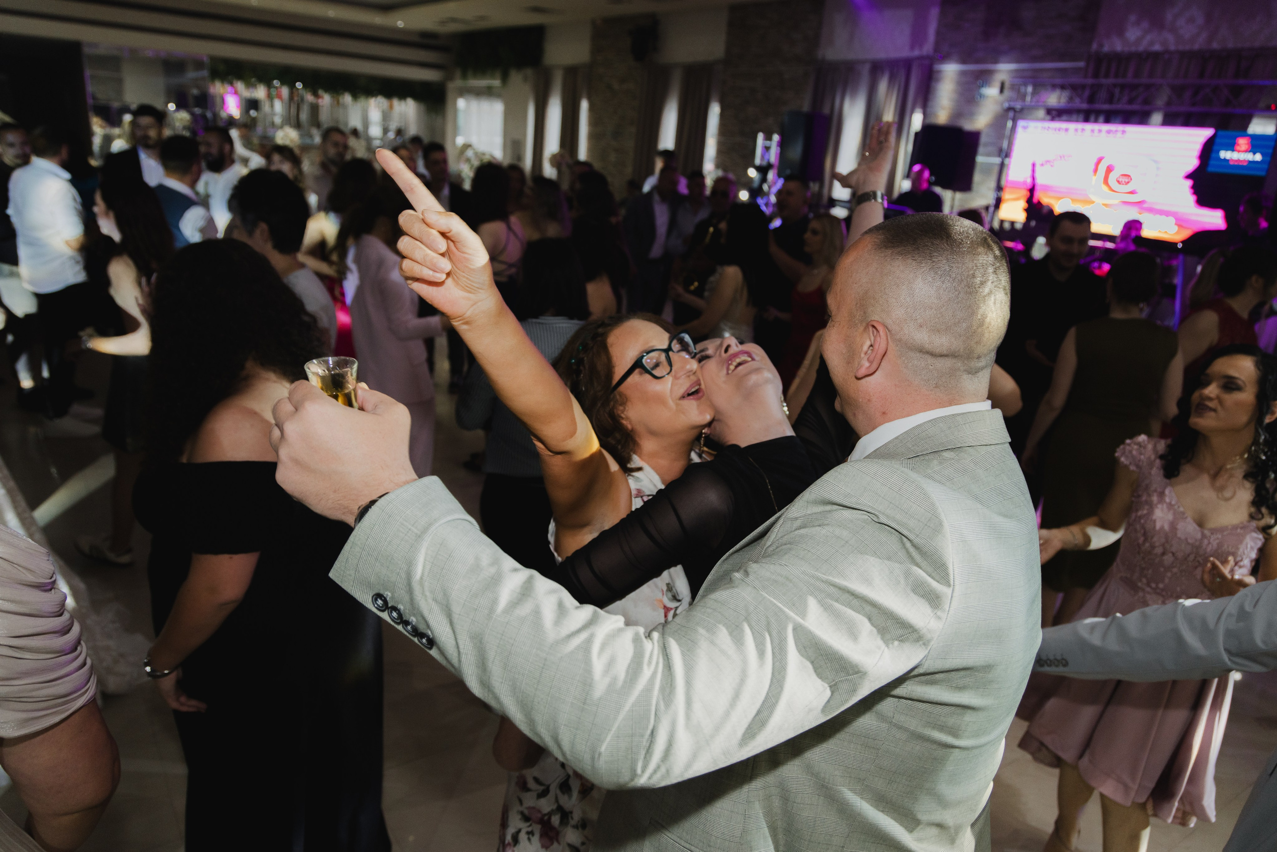 Anita i Aleksandar - Venčanje u Beogradu. Milan Lukovic professional wedding photographer