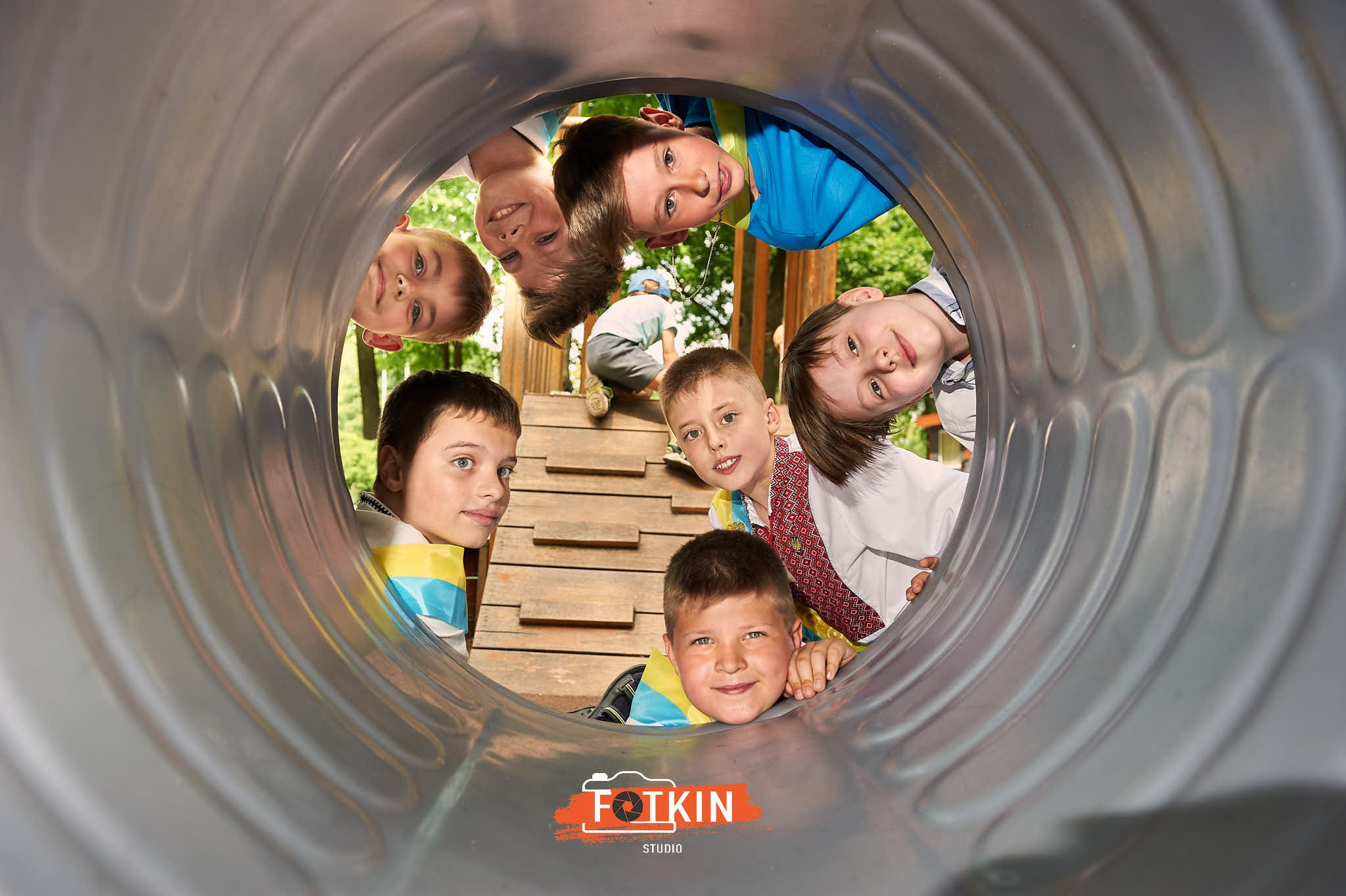 Випускний альбом в дитячому садку на замовлення Київ. Випускні альбоми фотокниги Київ та Дніпро