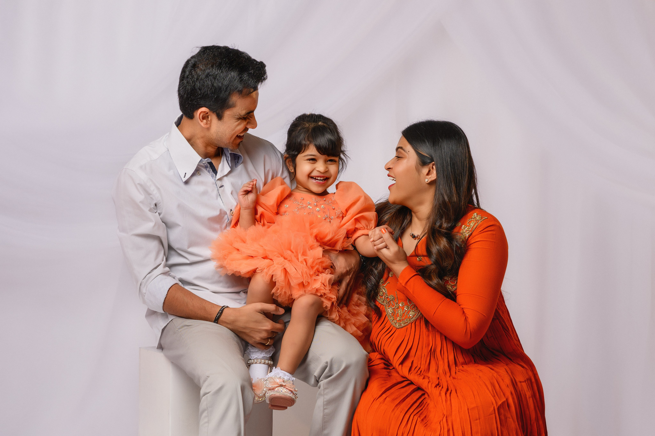 Monika’s family. Wedding & portrait photography in the Seattle Area. Helen Michelle photographer