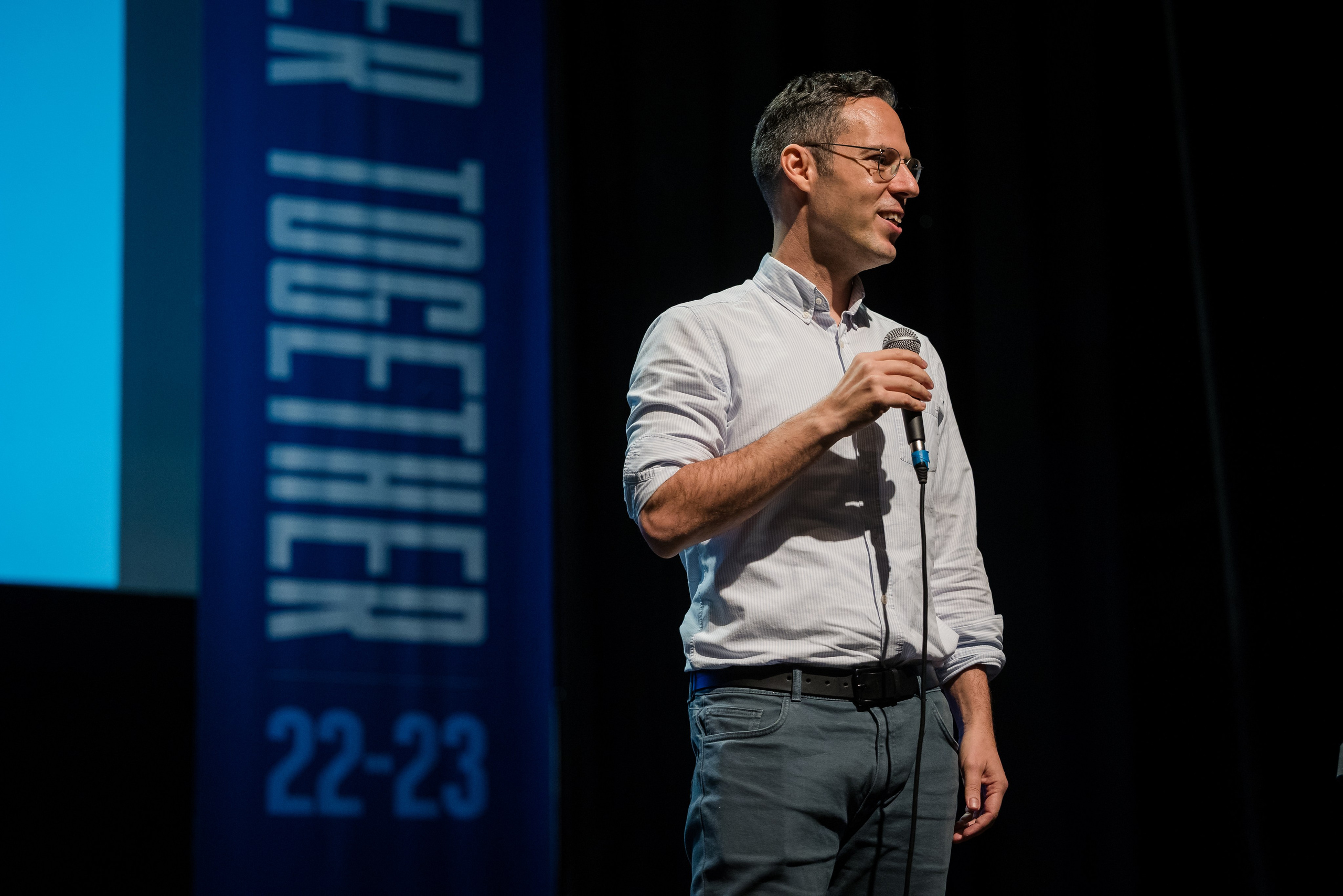 Pfizer. AMIR BUCHNIK PHOTOGRAPHER