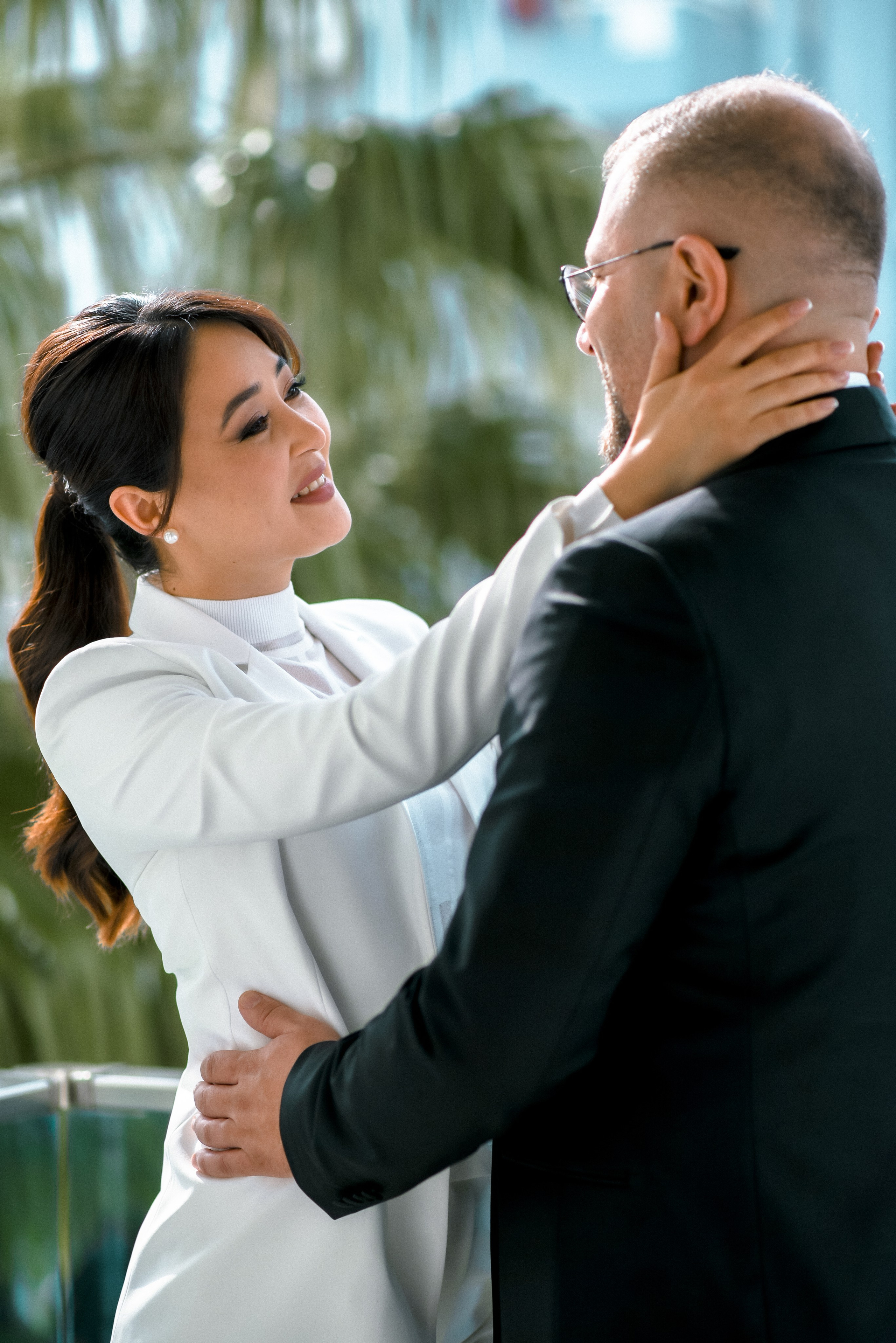 Свадебная фотосессия в Анталии — живые эмоции, искренние чувства и естественные кадры. Я свадебный фотограф в Анталии, создаю стильные и душевные истории любви на море, в отелях и ресторанах Турции. Свадьбы, love story и destination-съёмки для пар, которые ценят атмосферу, эстетику и настоящие моменты