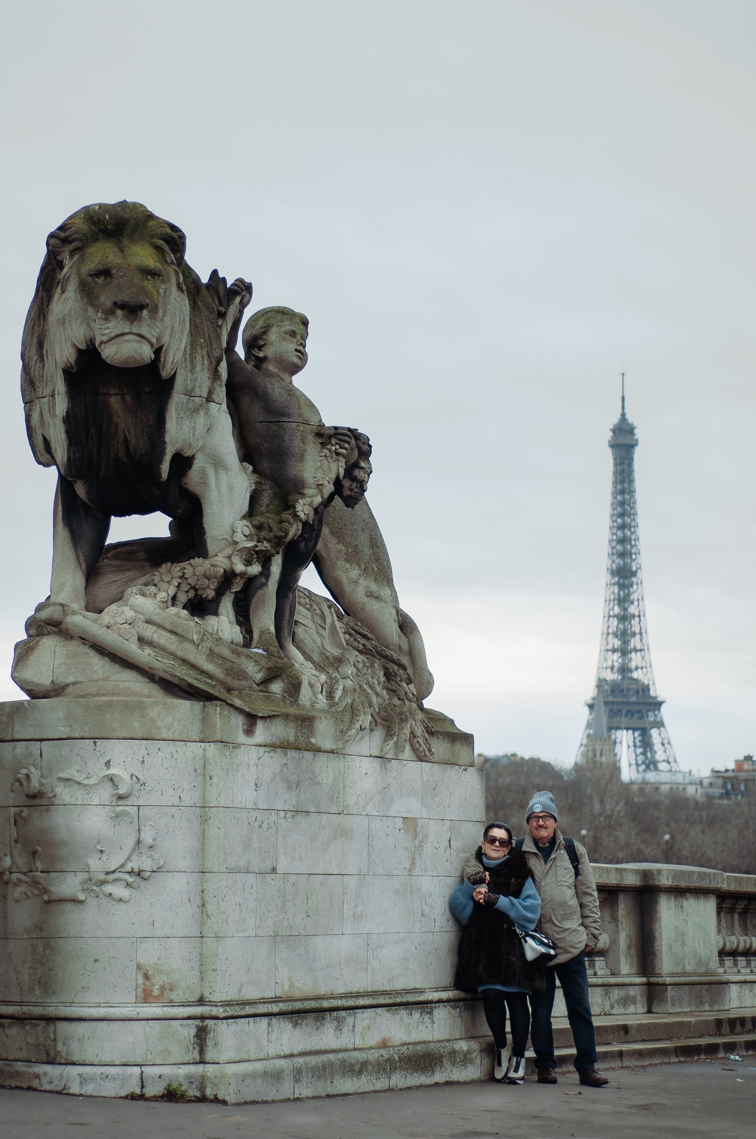 Photoshoot in Paris for the elderly couple. Paris photographer — Polina Osipova