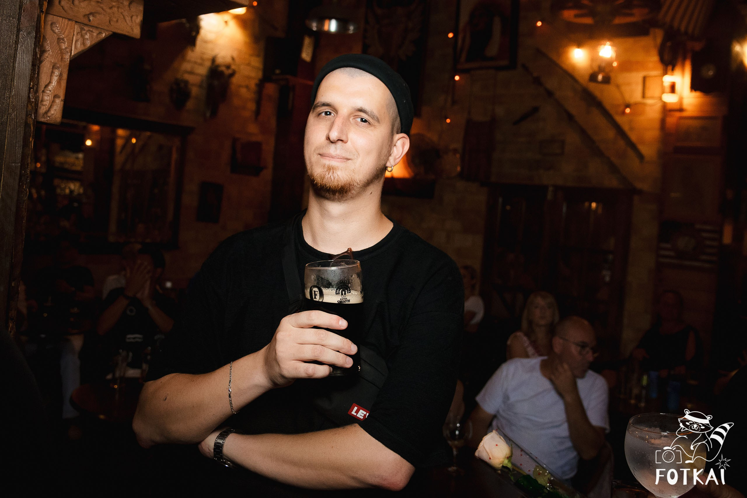 El Paso Rock Bar Torrevieja: Reportaje fotográfico 01.08.25 | FOTKAI