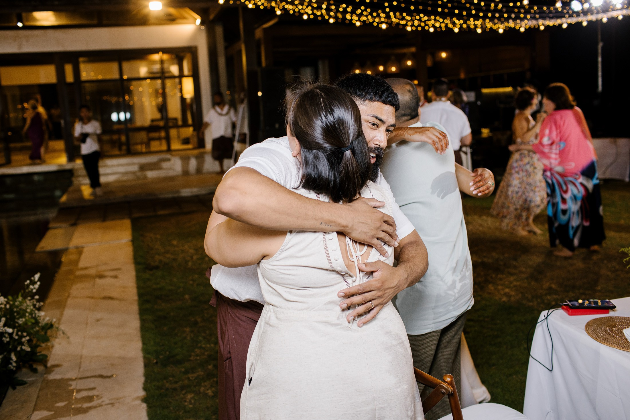 Big funny wedding with guests in paradise Bali island. Get.it.feel — Aesthetic Photography and Videography