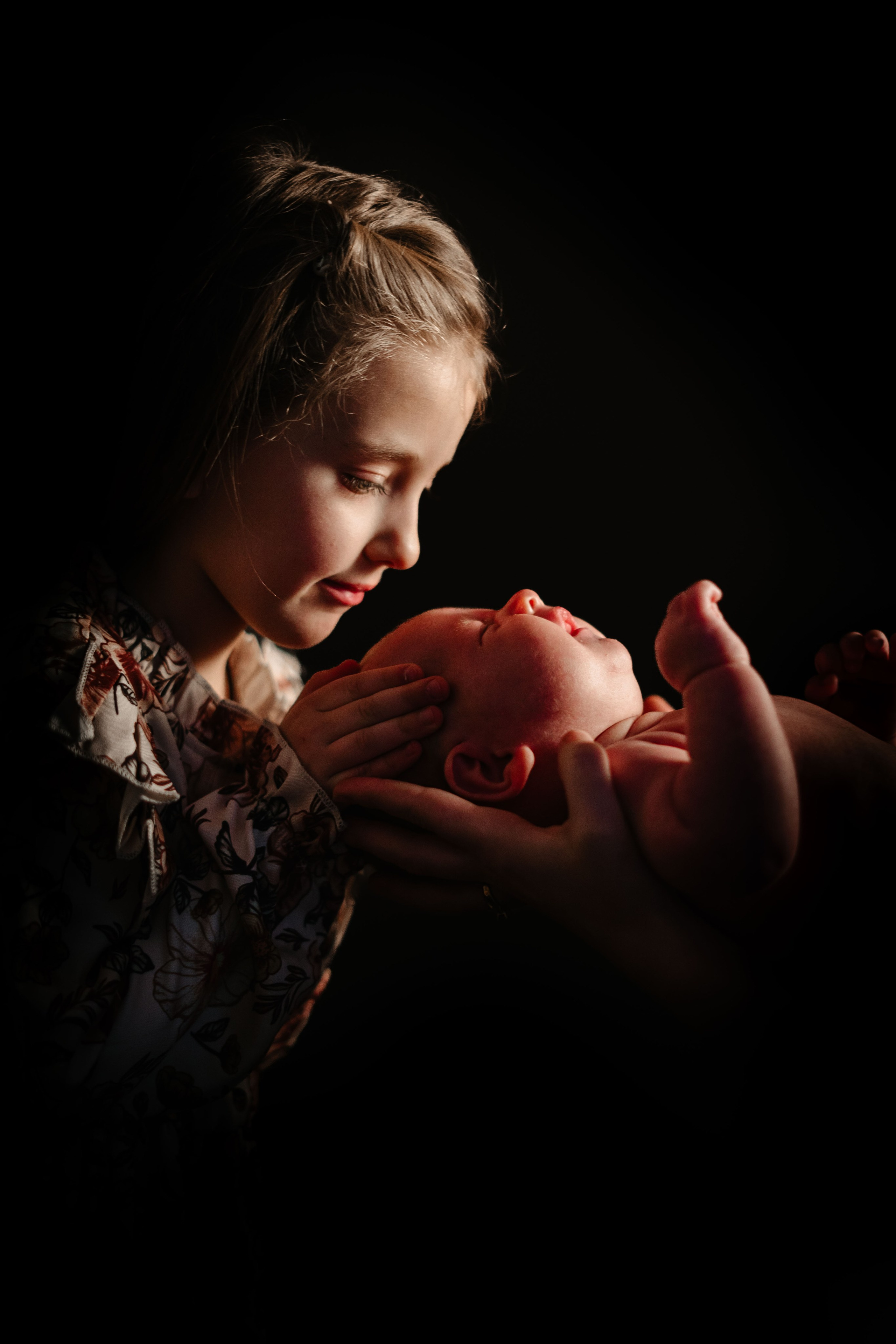 Newborn Family Shooting. Foto-Video Nunta Iasi, Suceava, Bucuresti / Disponibilitate 2025 — 2026 — 2027
