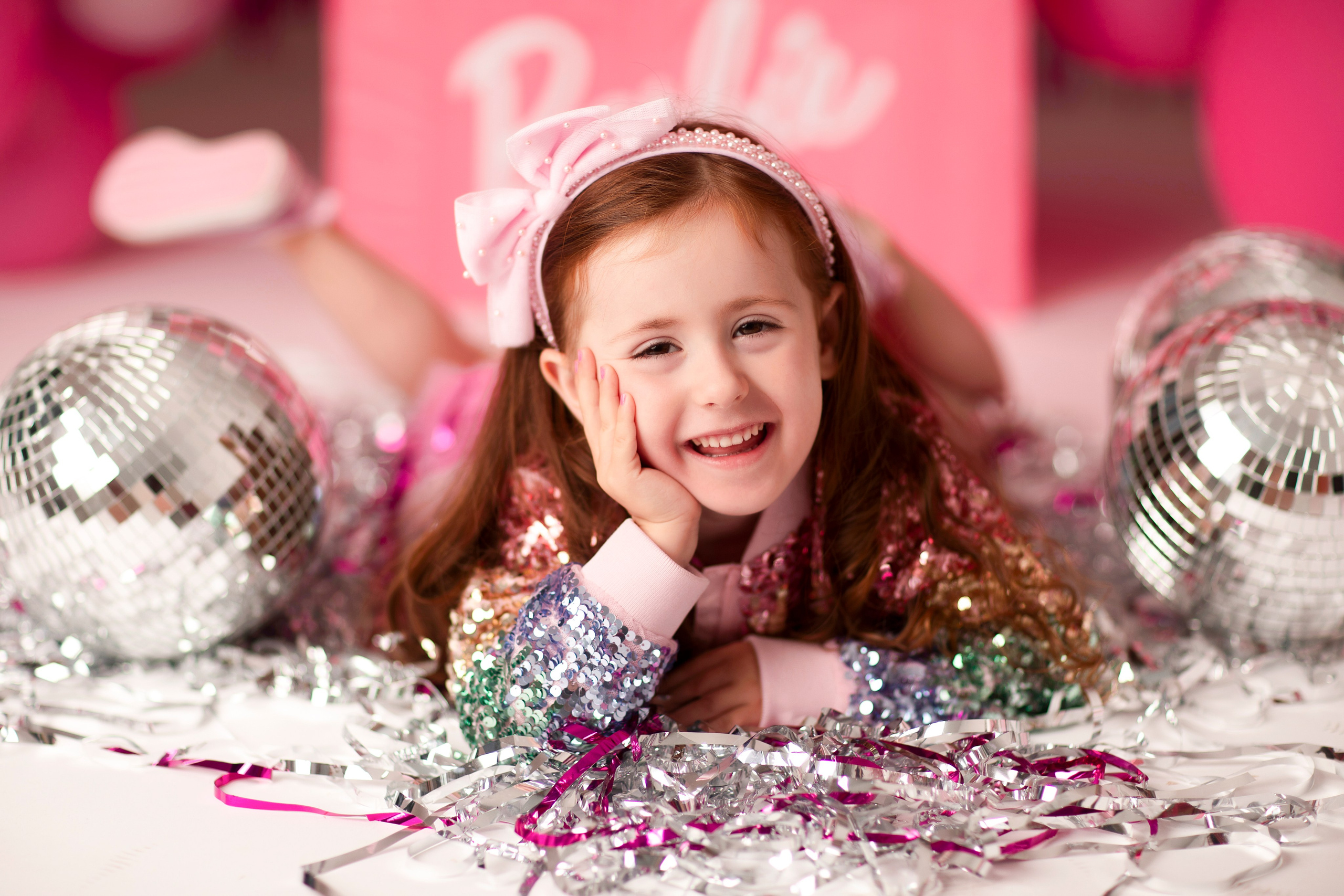 Mini-fotografering i Barbie-stil för flickor från 1 till 6 år. Axlundphotography.se