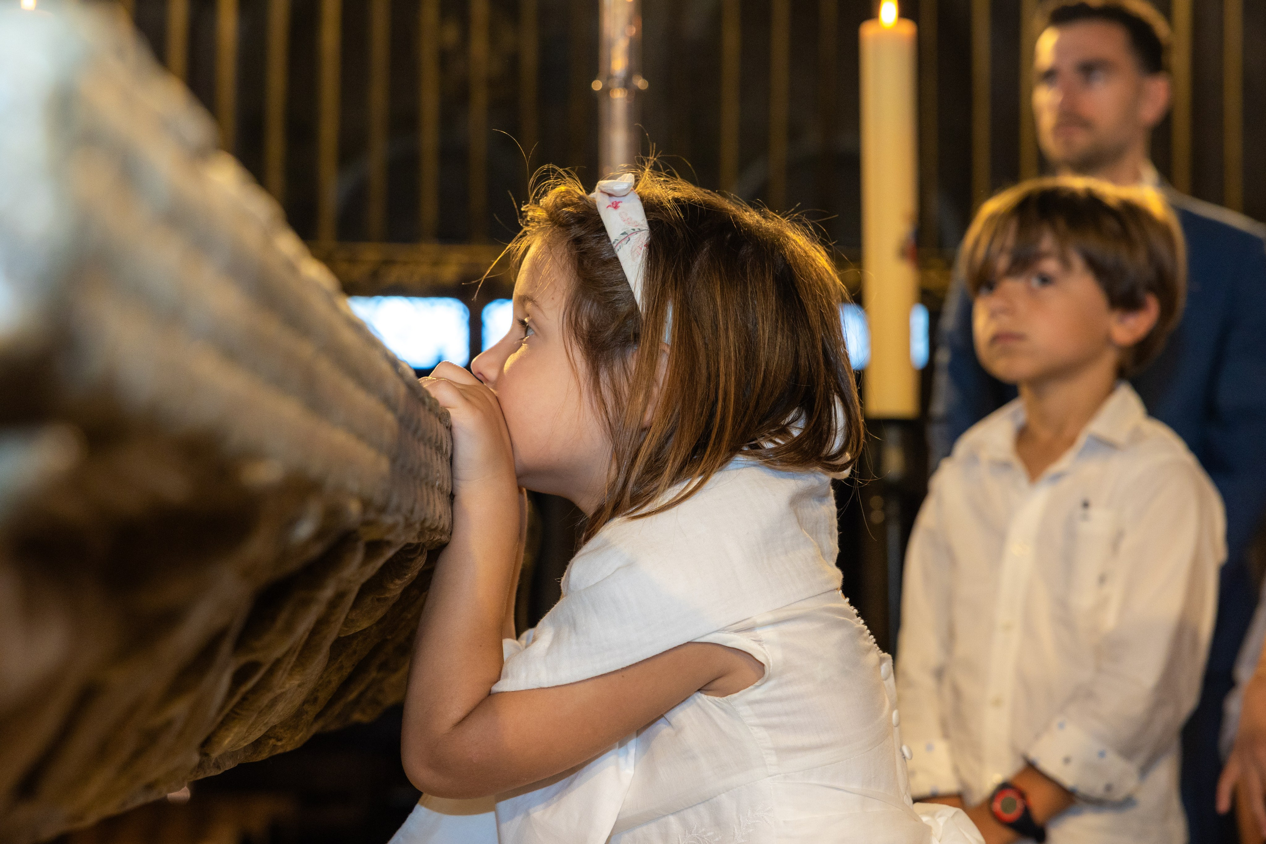 The Baptism of Diana in the Church of Saint-Sernin in Toulouse. Eugénie Smirnova — Photographe à Toulouse et dans le Sud-Ouest