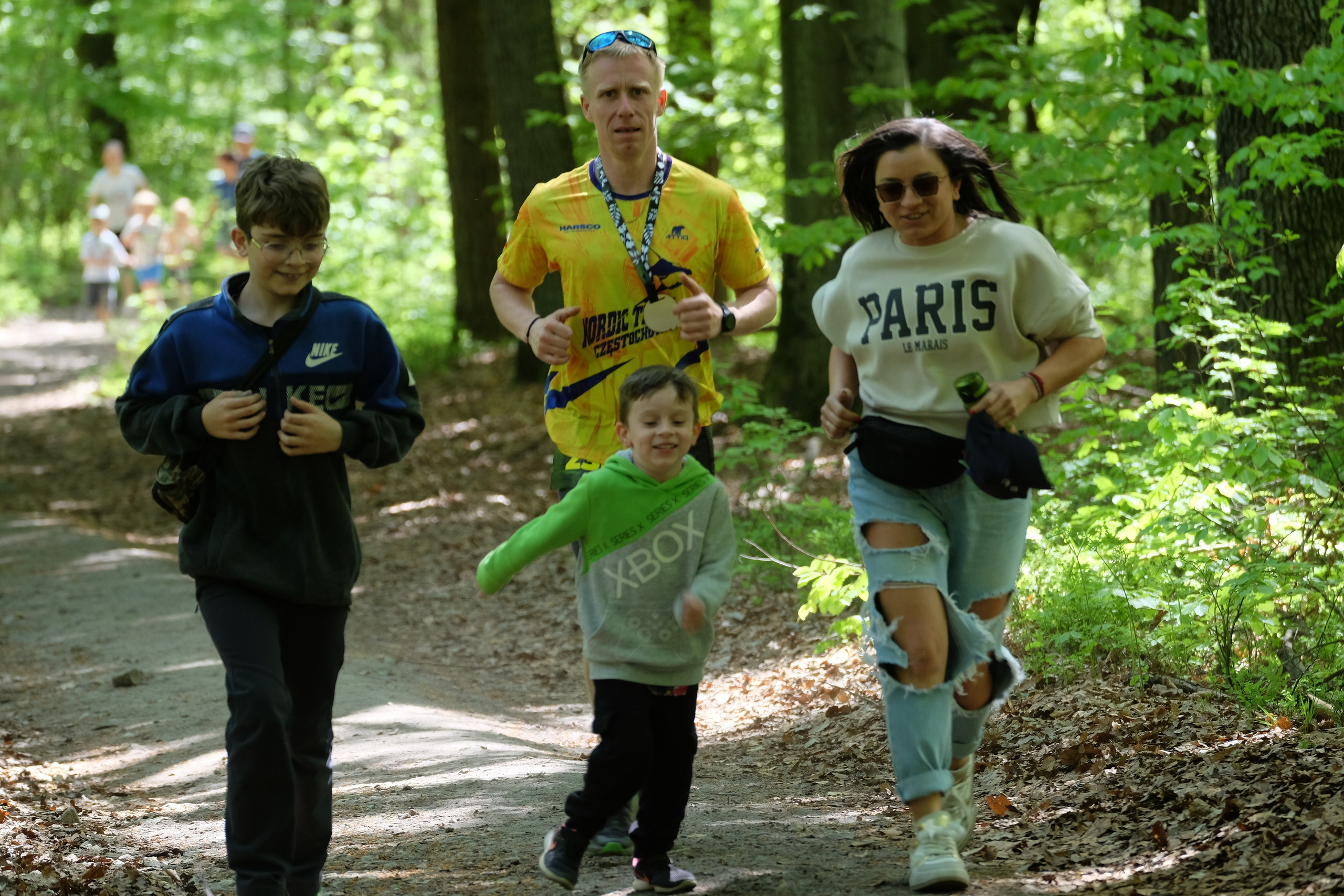 Aleksandryjska Piątka po lesie. Main