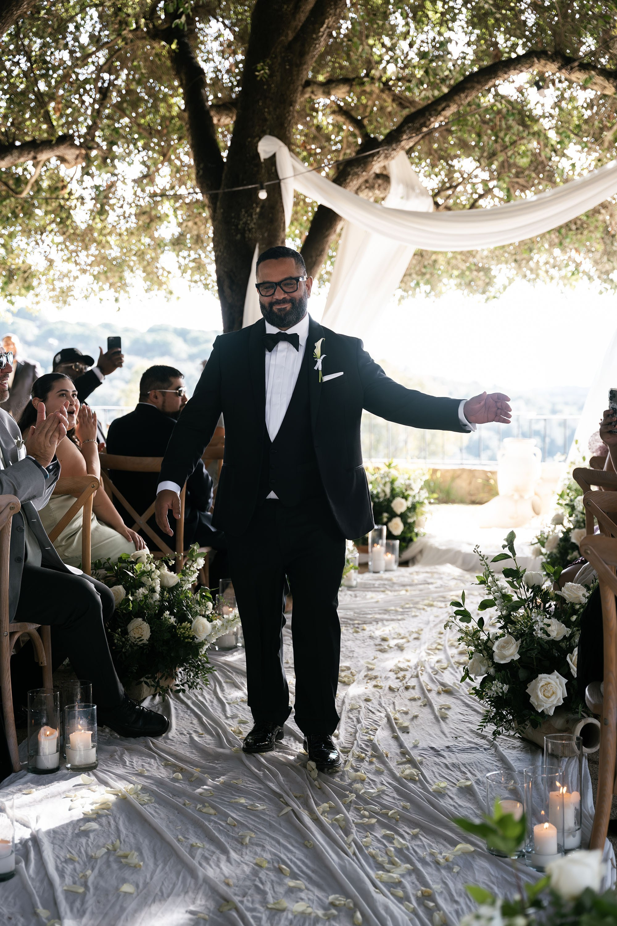 Donielle and Edwin. Fotógrafos de bodas de destino y creadores de contenido con base en España