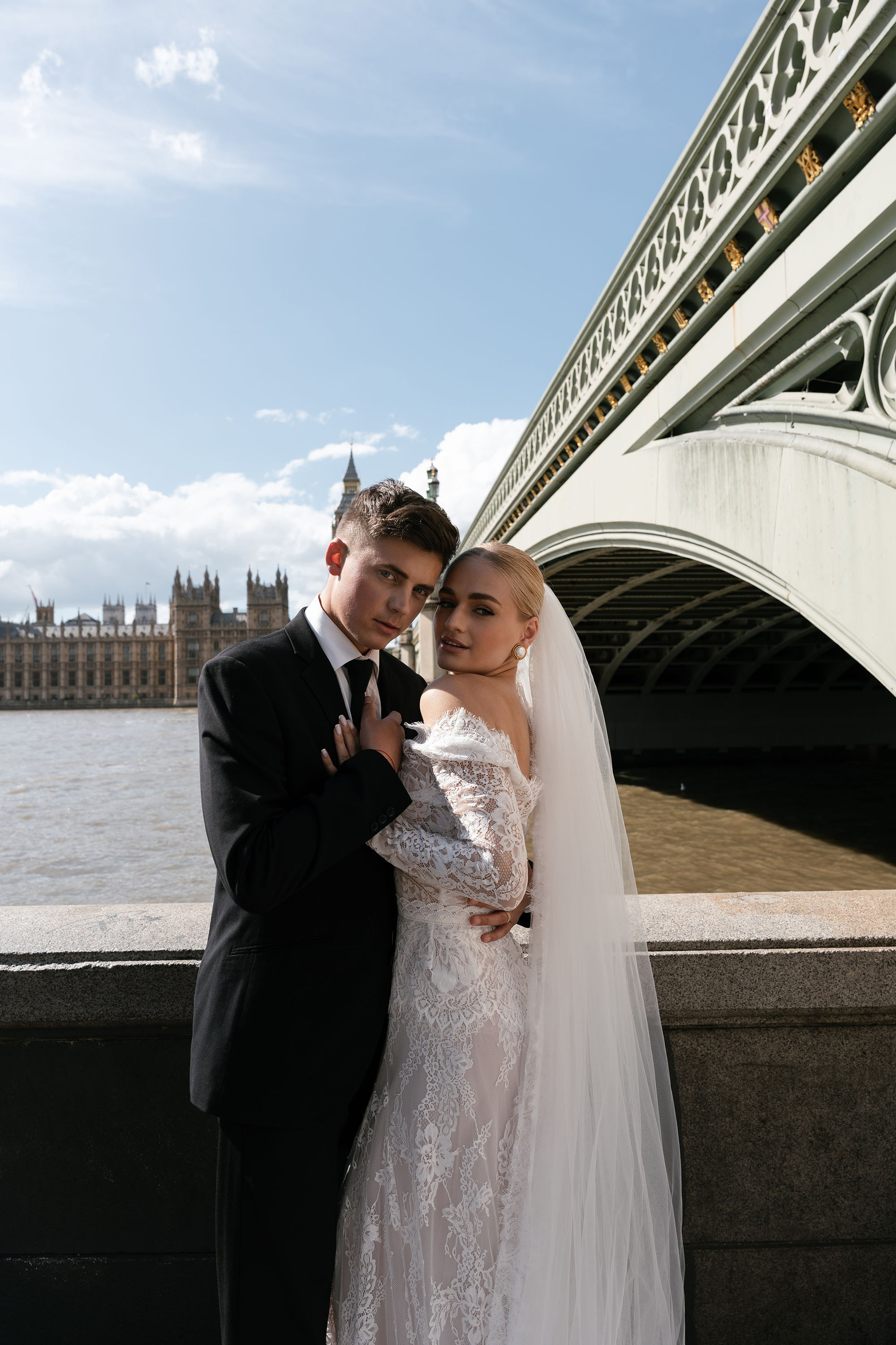 Anhelina and Dmytro. Fotógrafos de bodas de destino y creadores de contenido con base en España