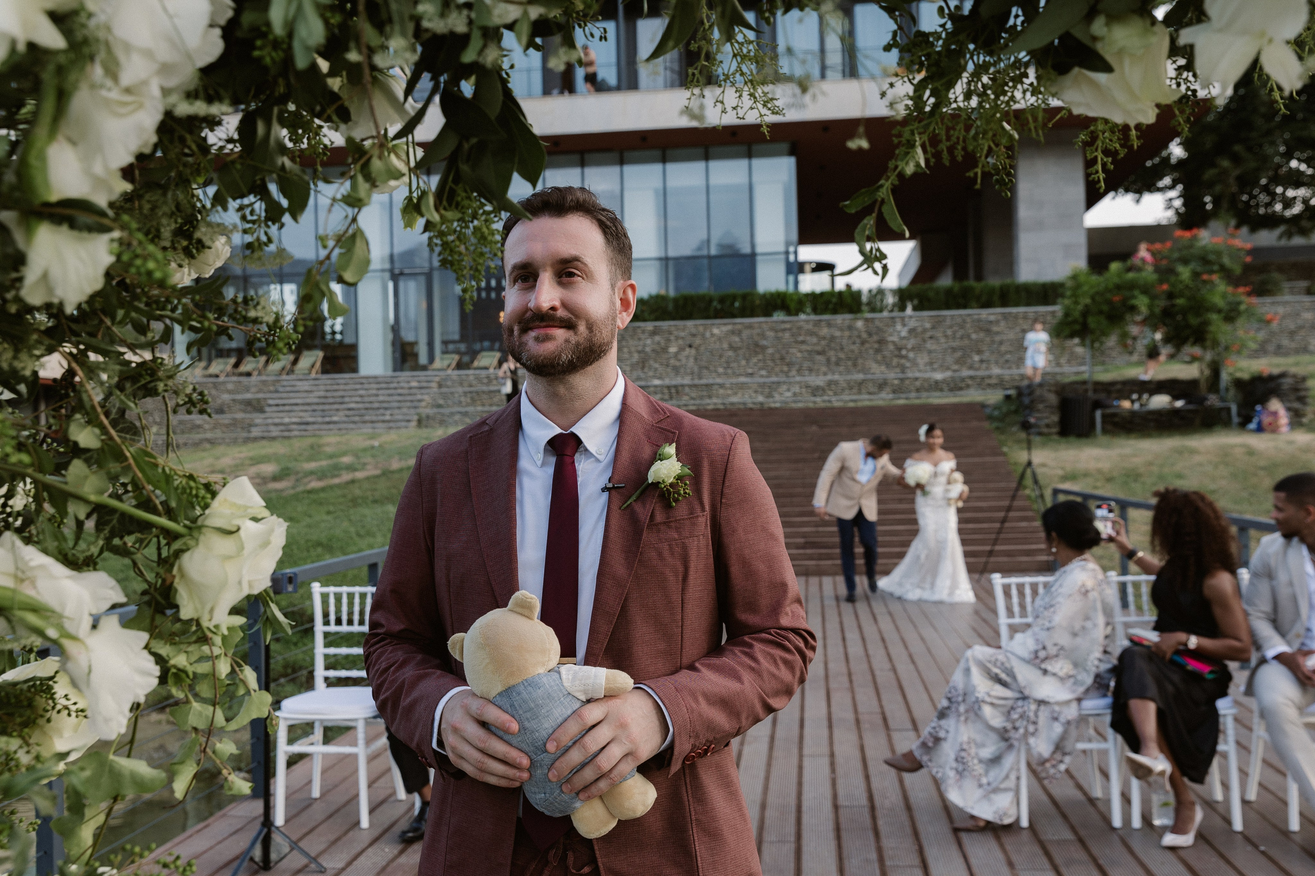 Thesakaya and Kevin. Photographer Anna Nazarenko