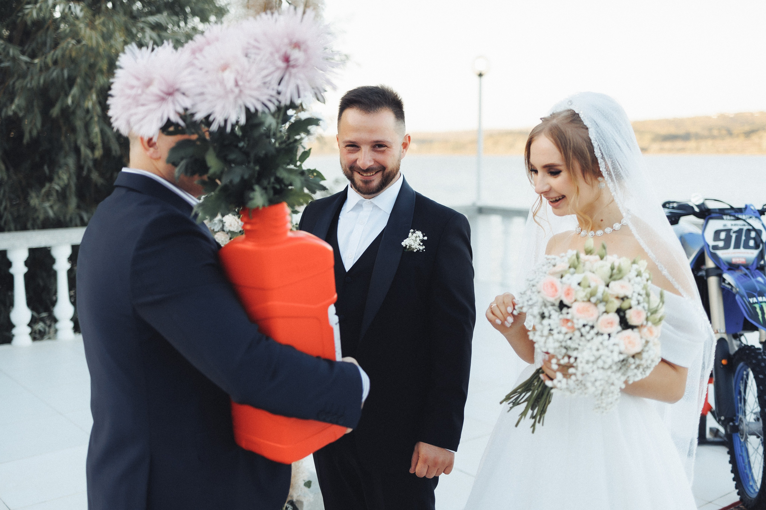 X & S. Fotograful evenimentului tău