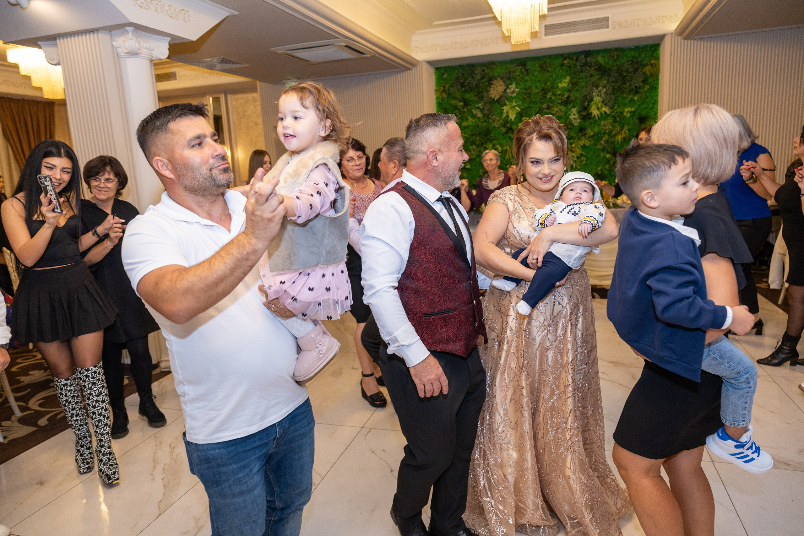 Andrei Sebastian. Moments By Gub