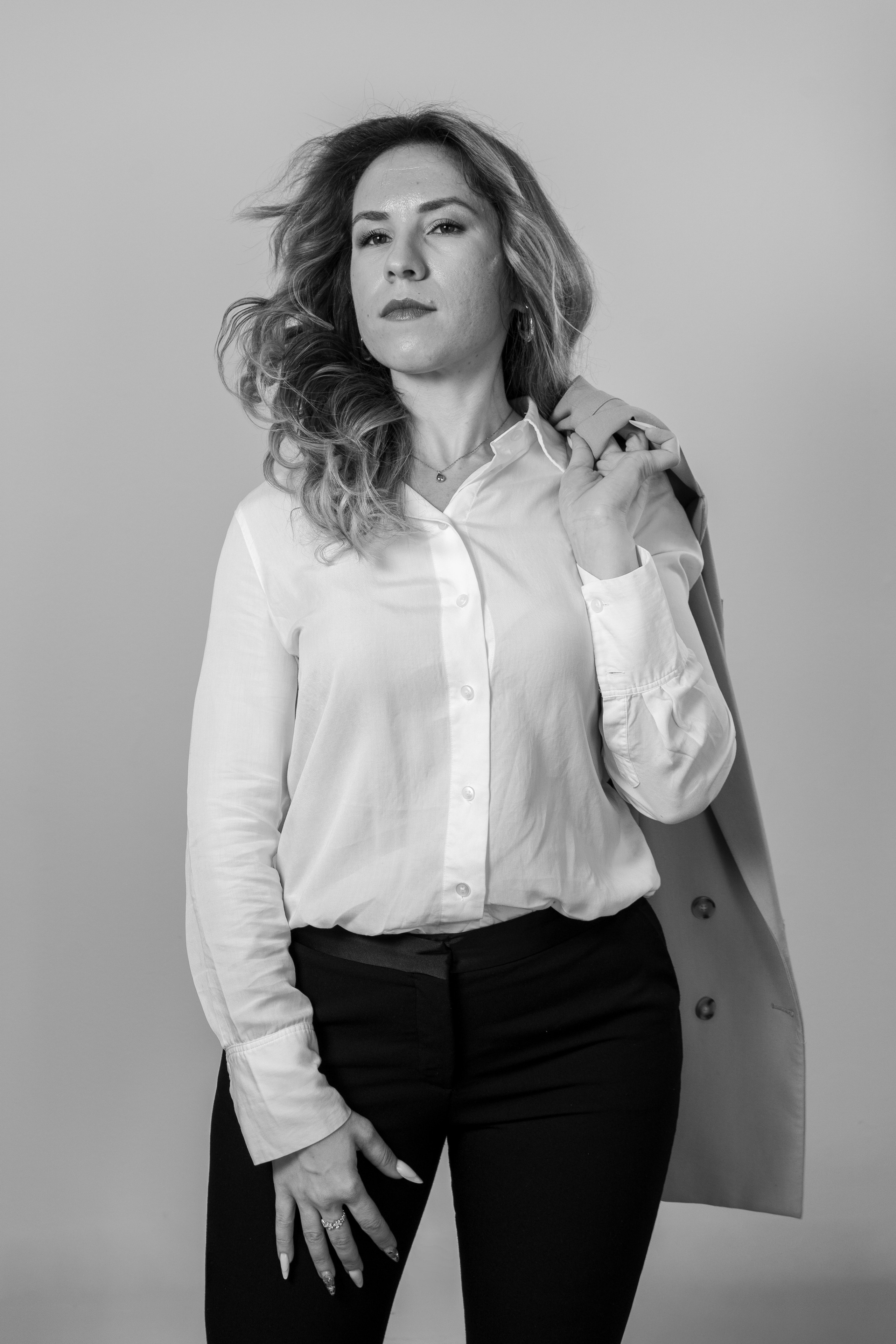 Nina Petrasco. Frames by Giovani Braga