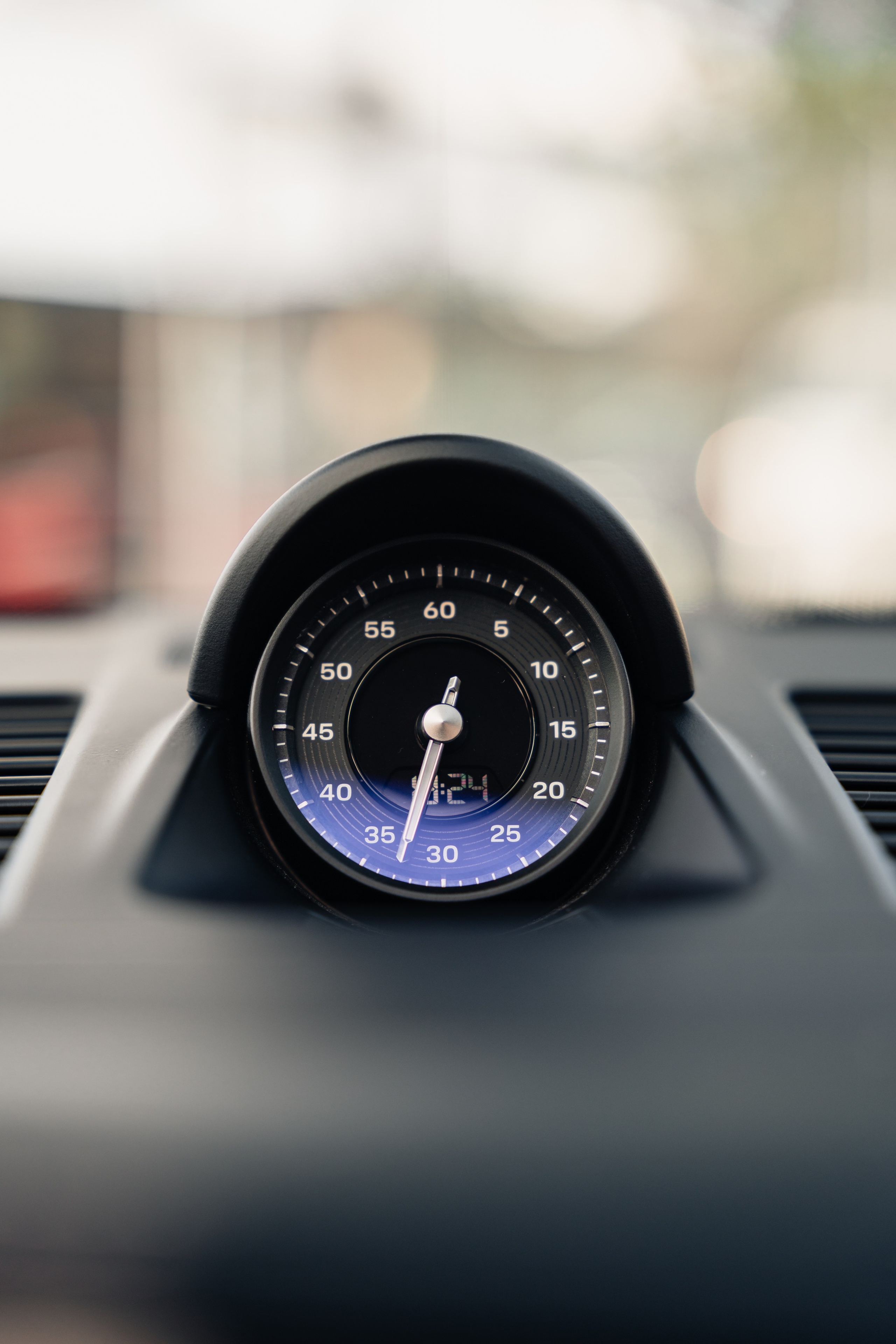 Porsche 911 Carrera 4 S Cabriolet. Photographer in Paris — Vitalii Motruk