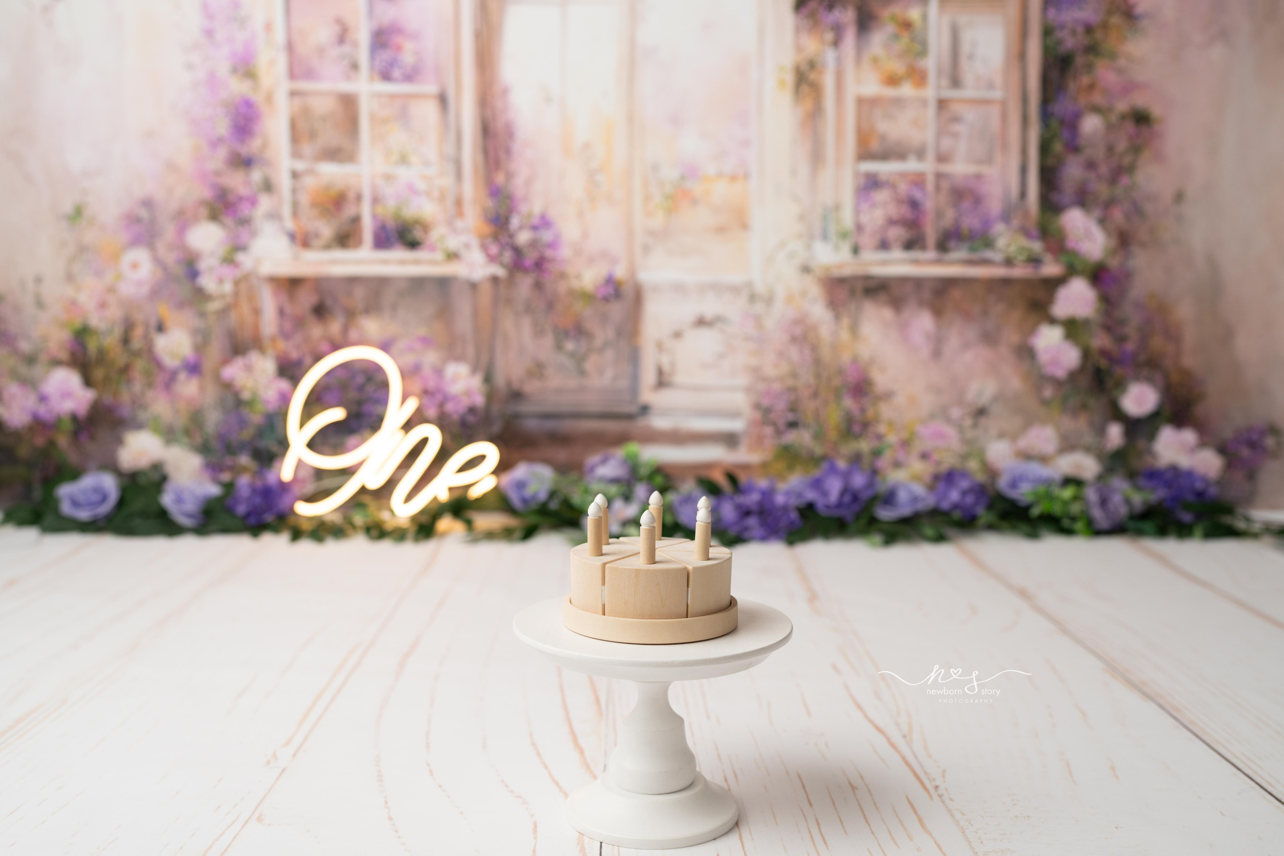 CAKE SMASH PHOTOGRAPHY. Newborn, Sitter and Cake Smash Photographer in Doha, Qatar