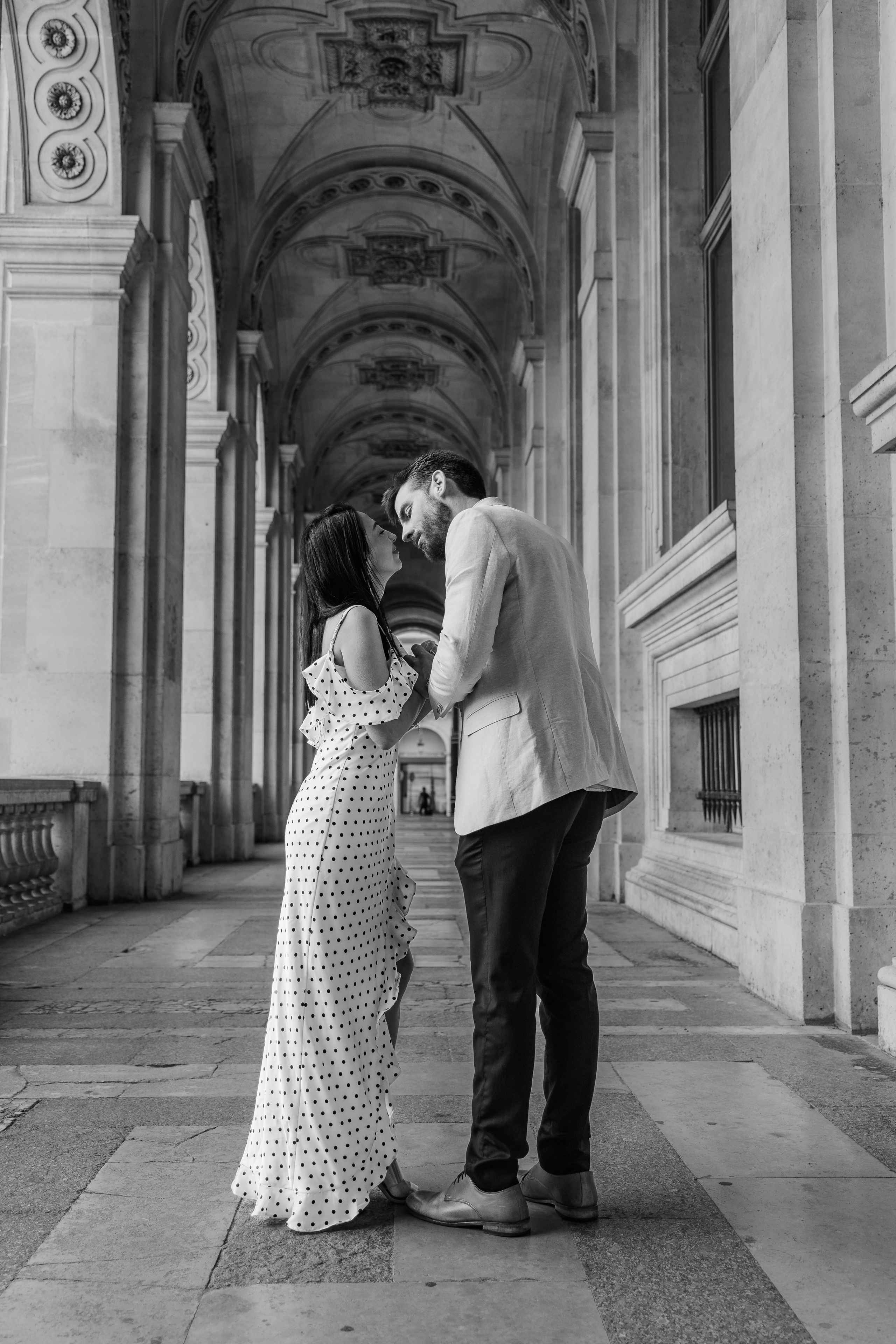 Wedding Proposal in Paris: 7 Refined & Realistic Ideas for 2026. Photographe à Paris