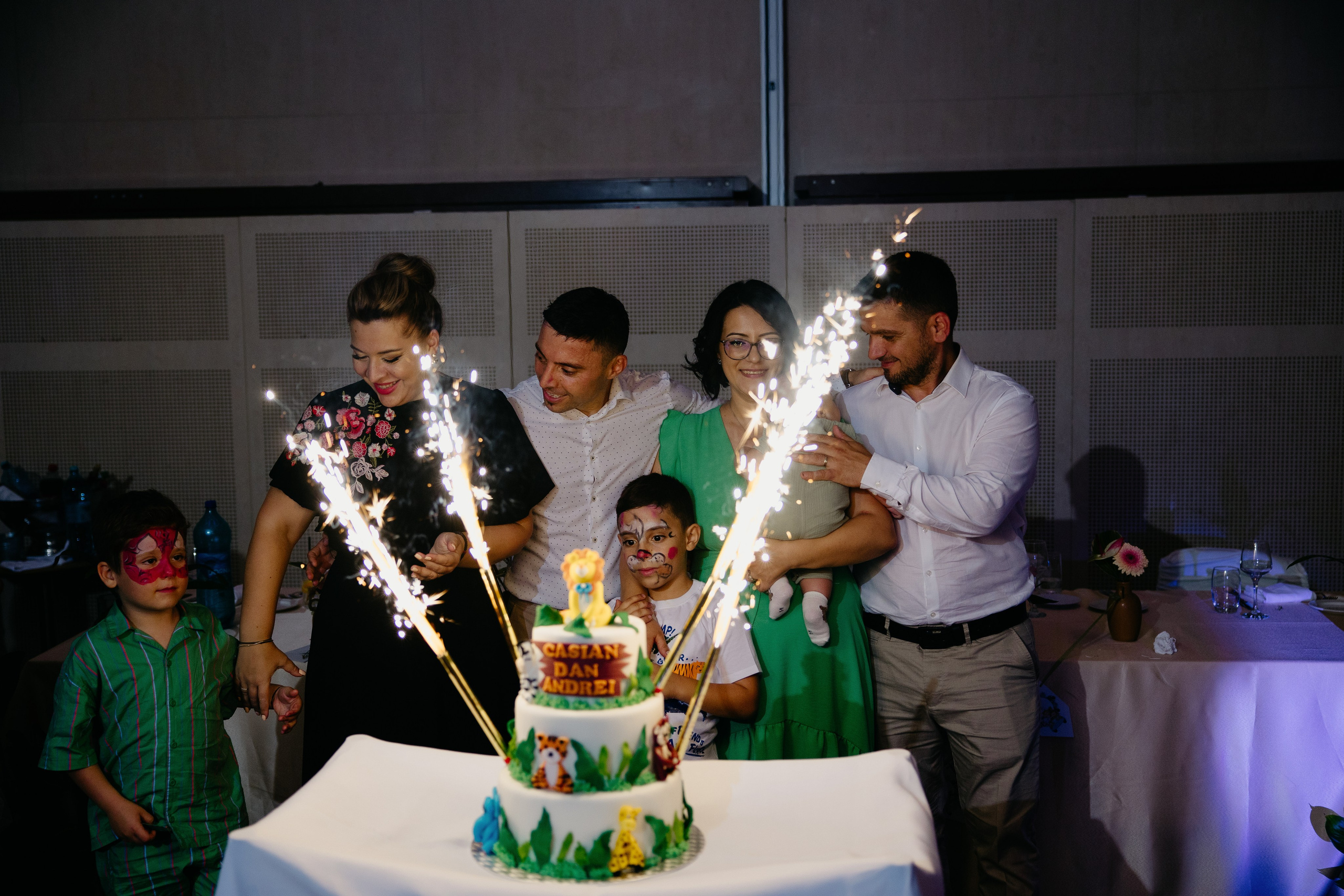 Fotografie De Botez MdimaFotoStudio. MDimaFotoStudio. Fotograf de nuntă, evenimente private și de familie