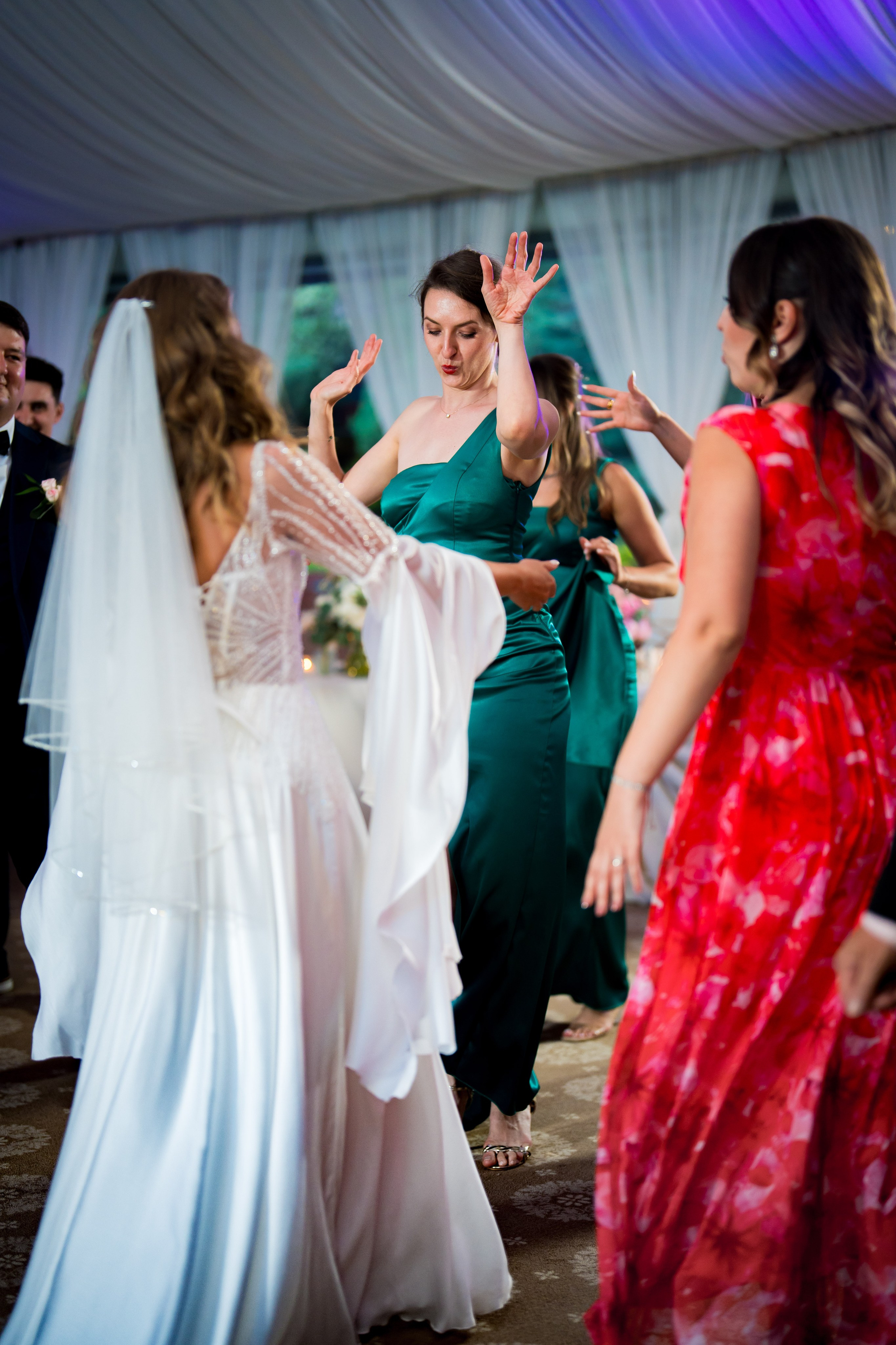 PARTY. Gabriel Florea — Fotograf nuntă București