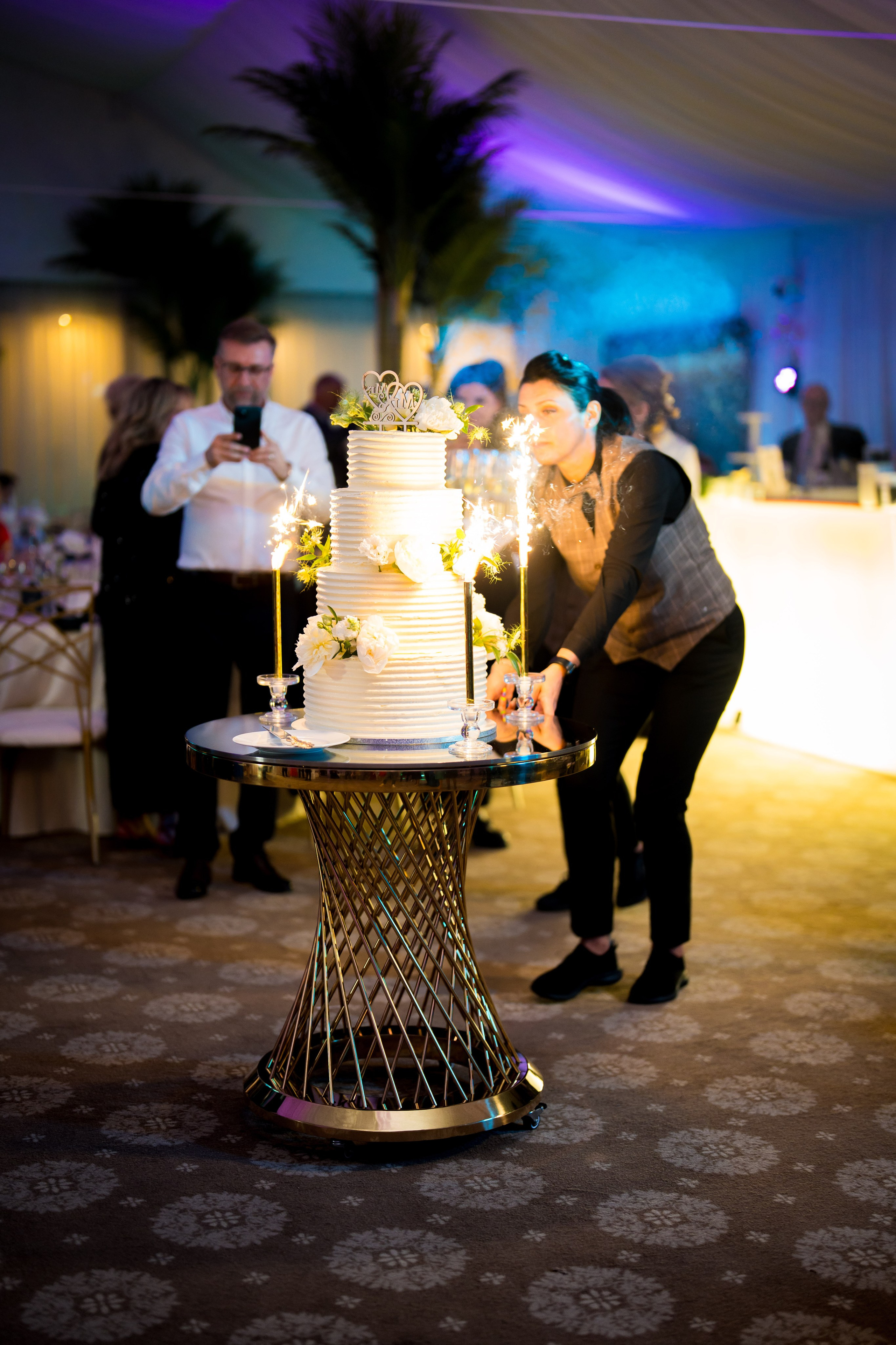 PARTY. Gabriel Florea — Fotograf nuntă București