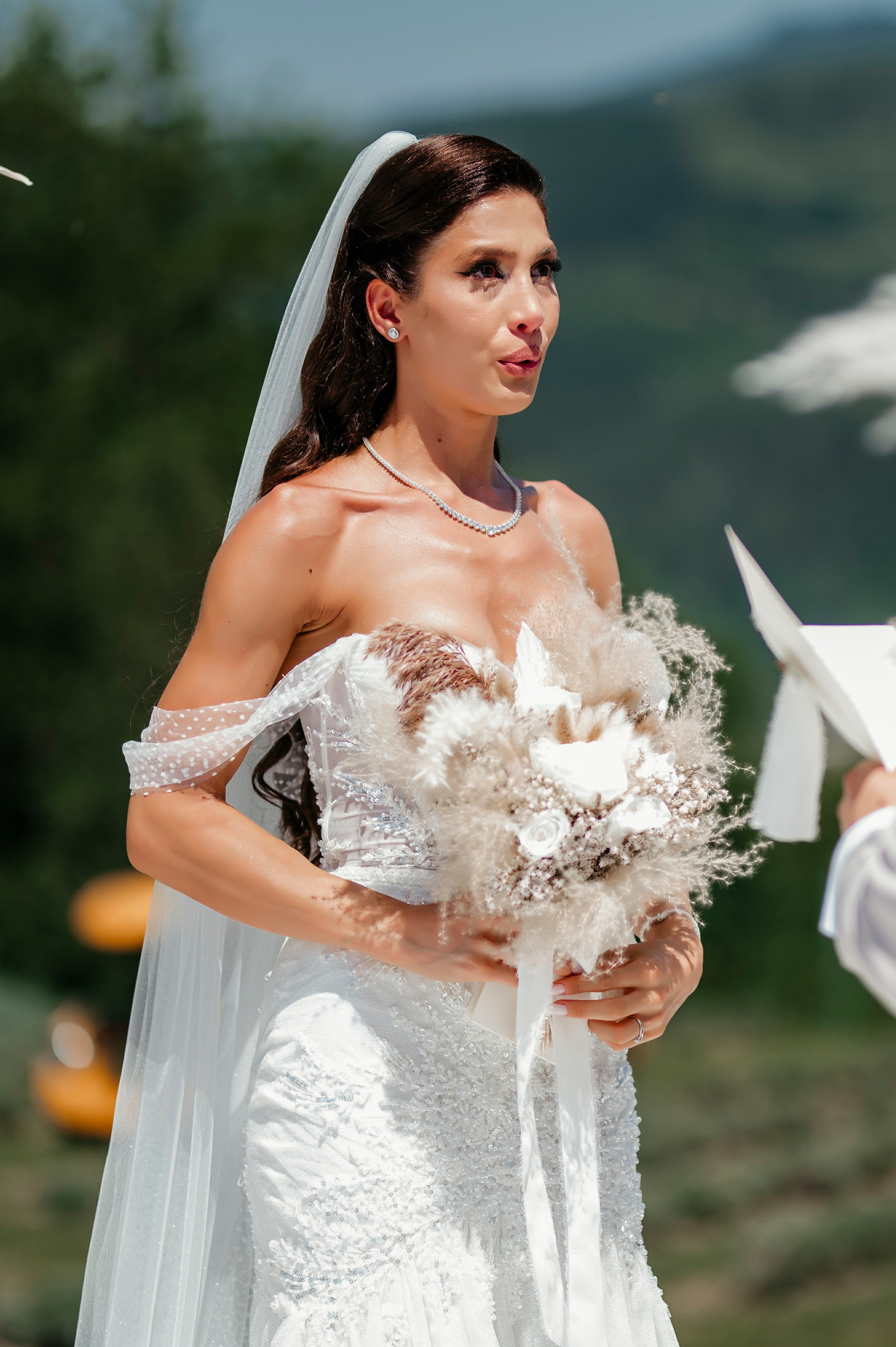 Larisa & Cosmin. Fotograf si Videograf | Nuntă-Botez