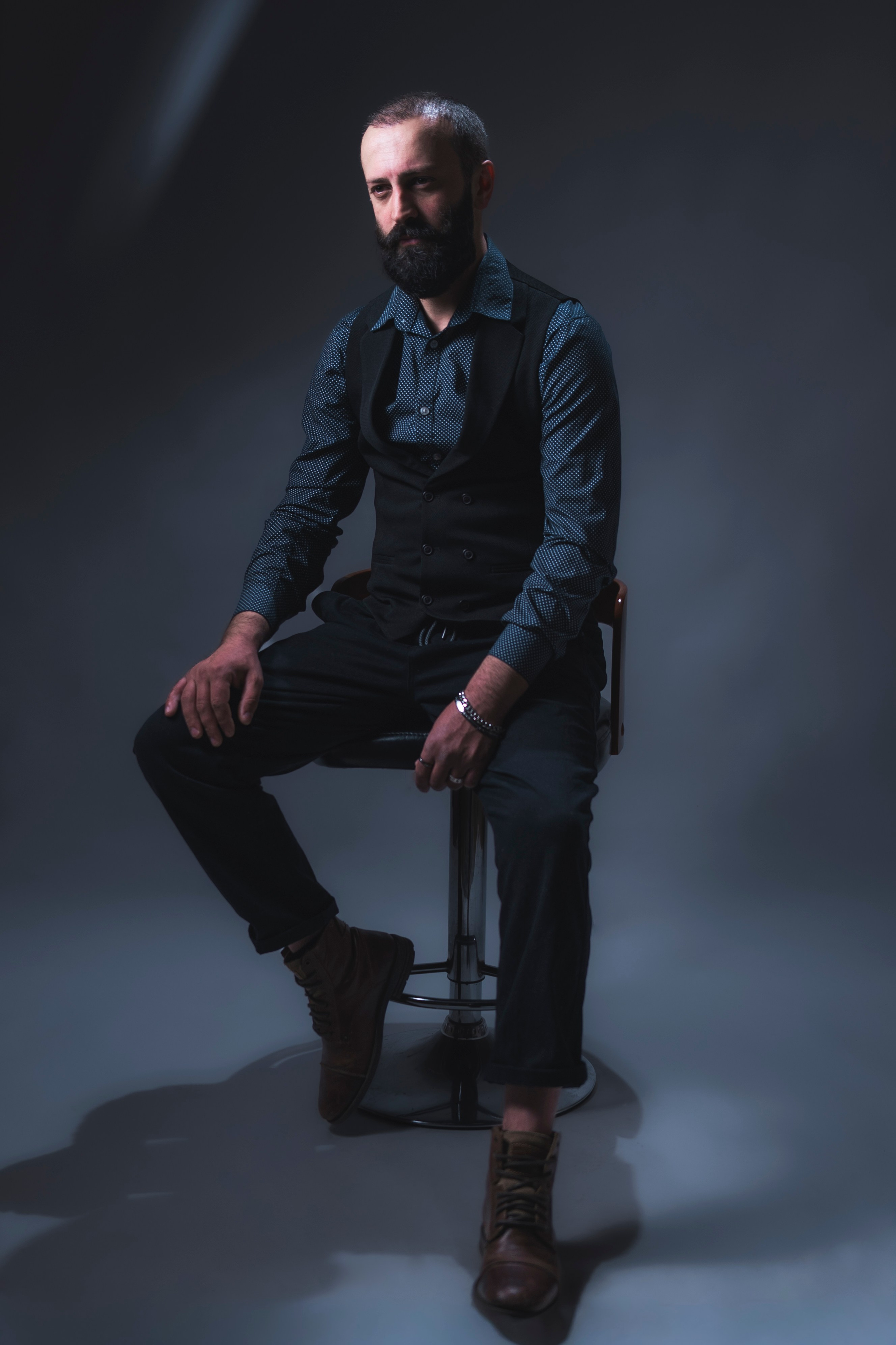 სტუდიური და გარე ფოტოსესიები. Clapp Studio