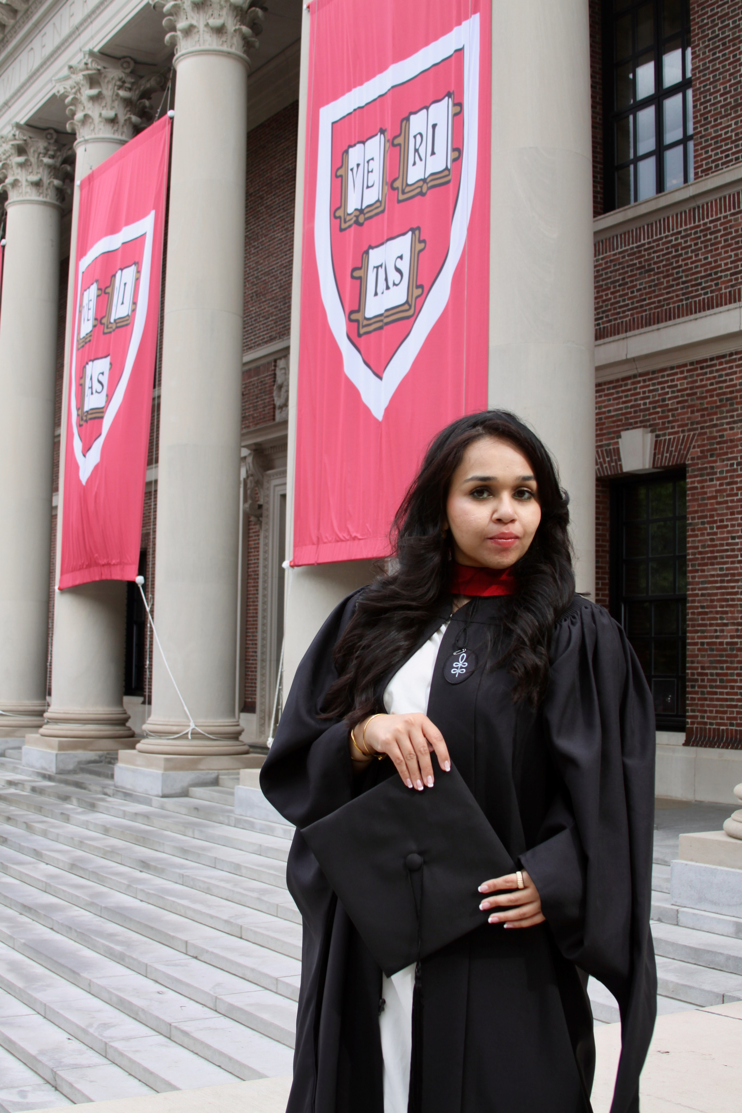Masters graduation with Sadaf (part of group shoot). Kelly Sang, graduation and portrait photographer in Boston