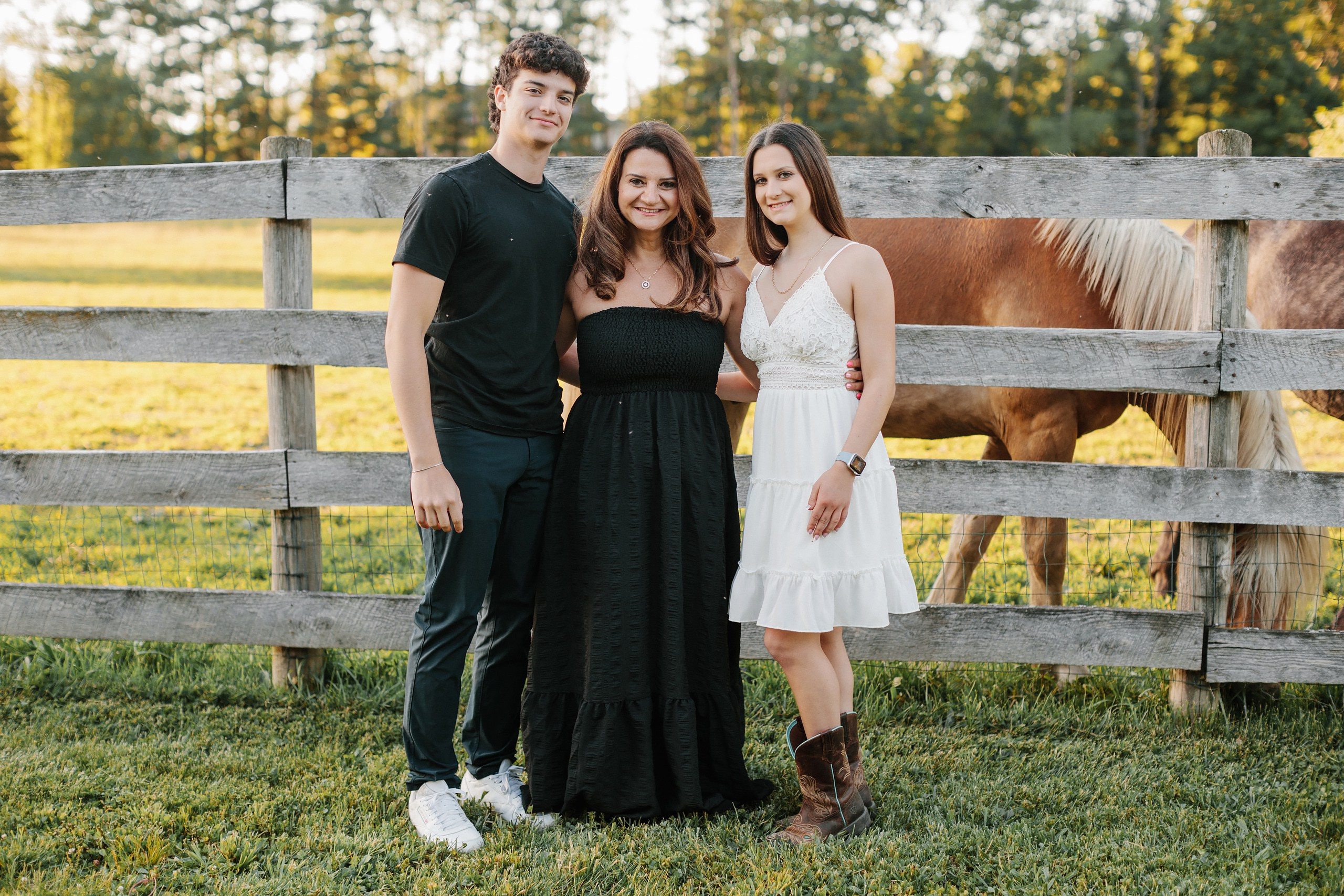 30.05.24 Family Photoshoot. Wedding family event photographer in Chicago Nick Yushevich