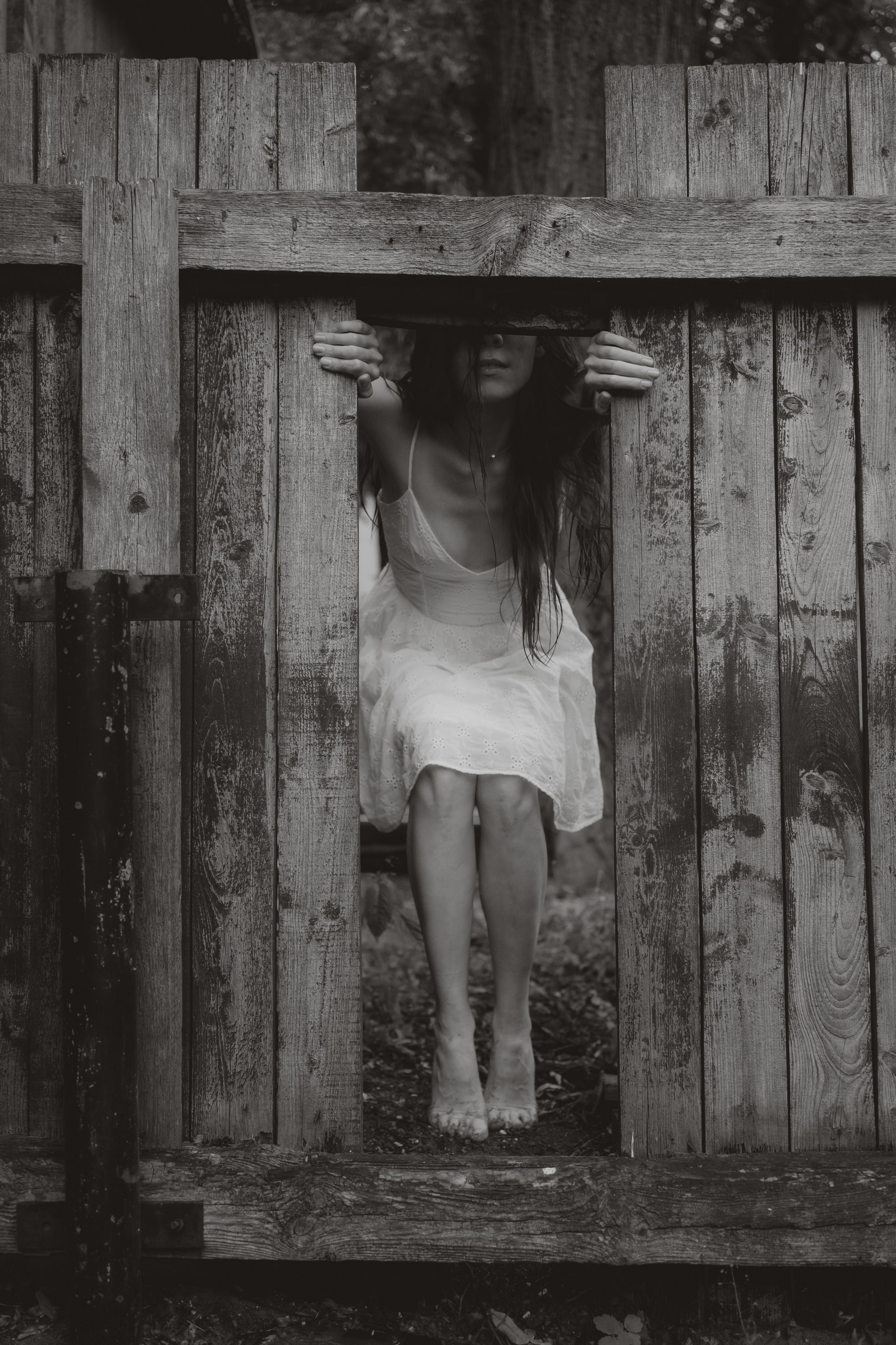 She steps past the edge. Anna Chekryshova — Authorial Portrait Photographer in Tallinn